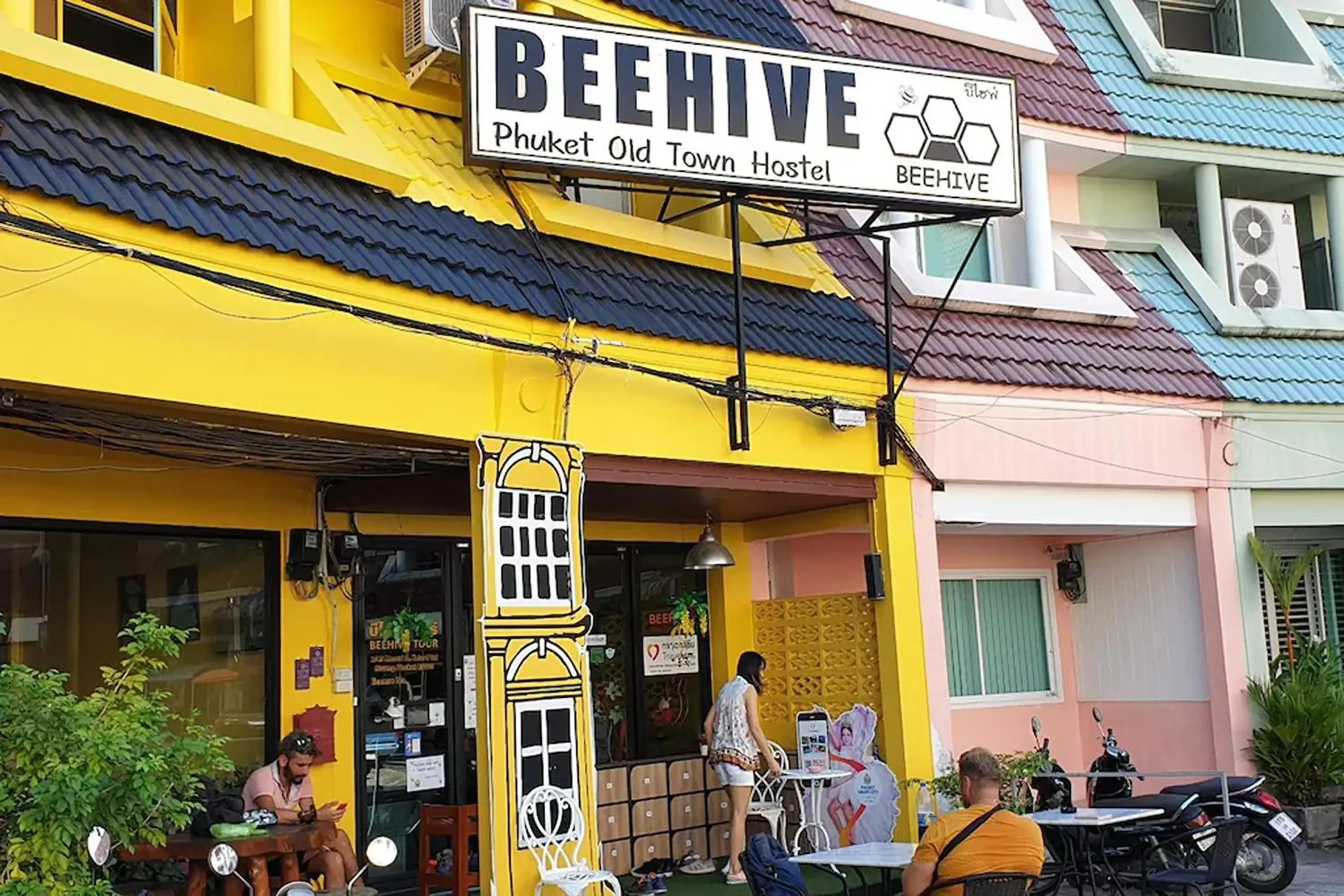 Property building in Beehive Phuket Old Town Hostel Property building in Beehive Phuket Old Town Hostel