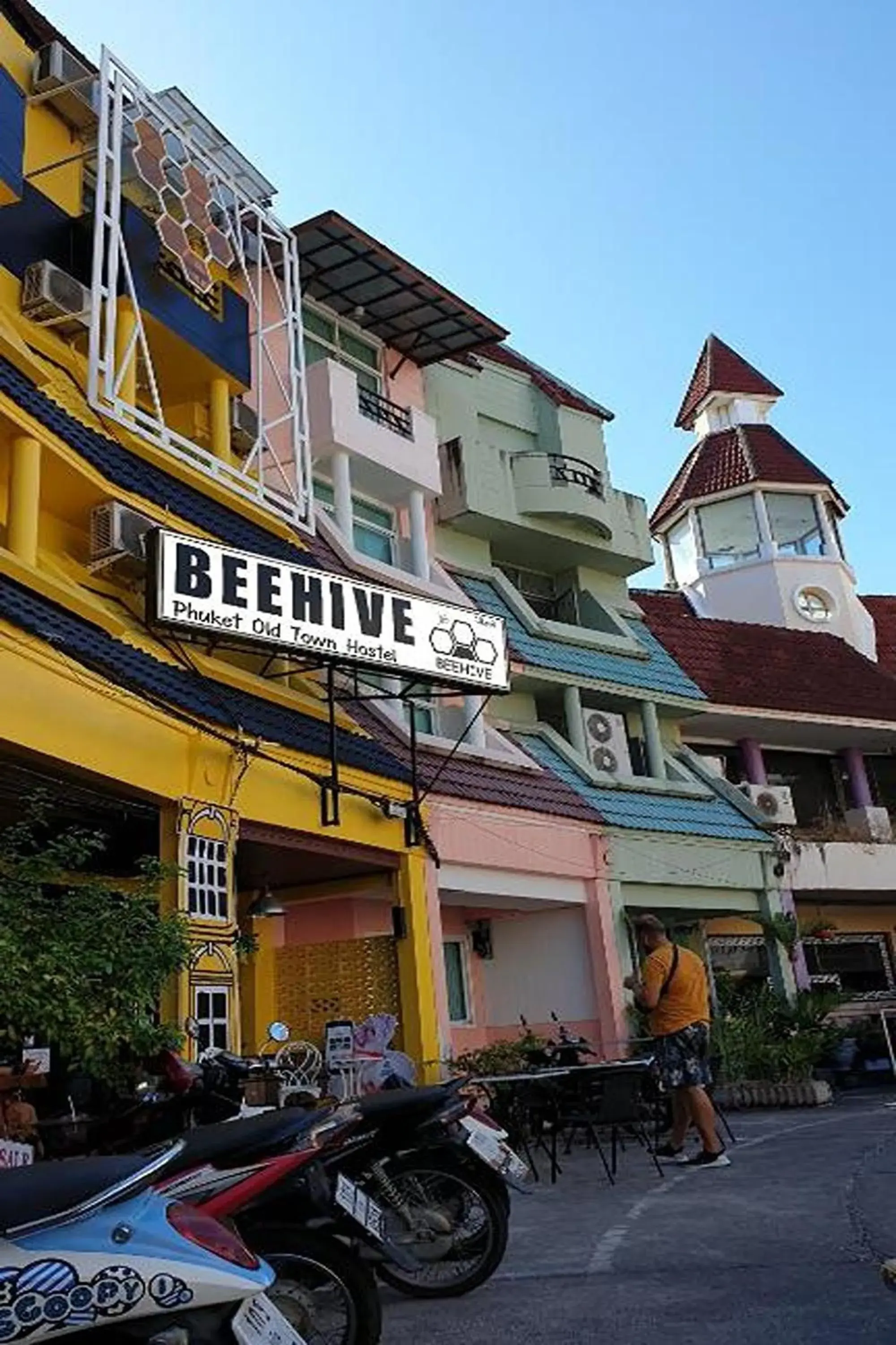 Property building in Beehive Phuket Old Town Hostel Property building in Beehive Phuket Old Town Hostel