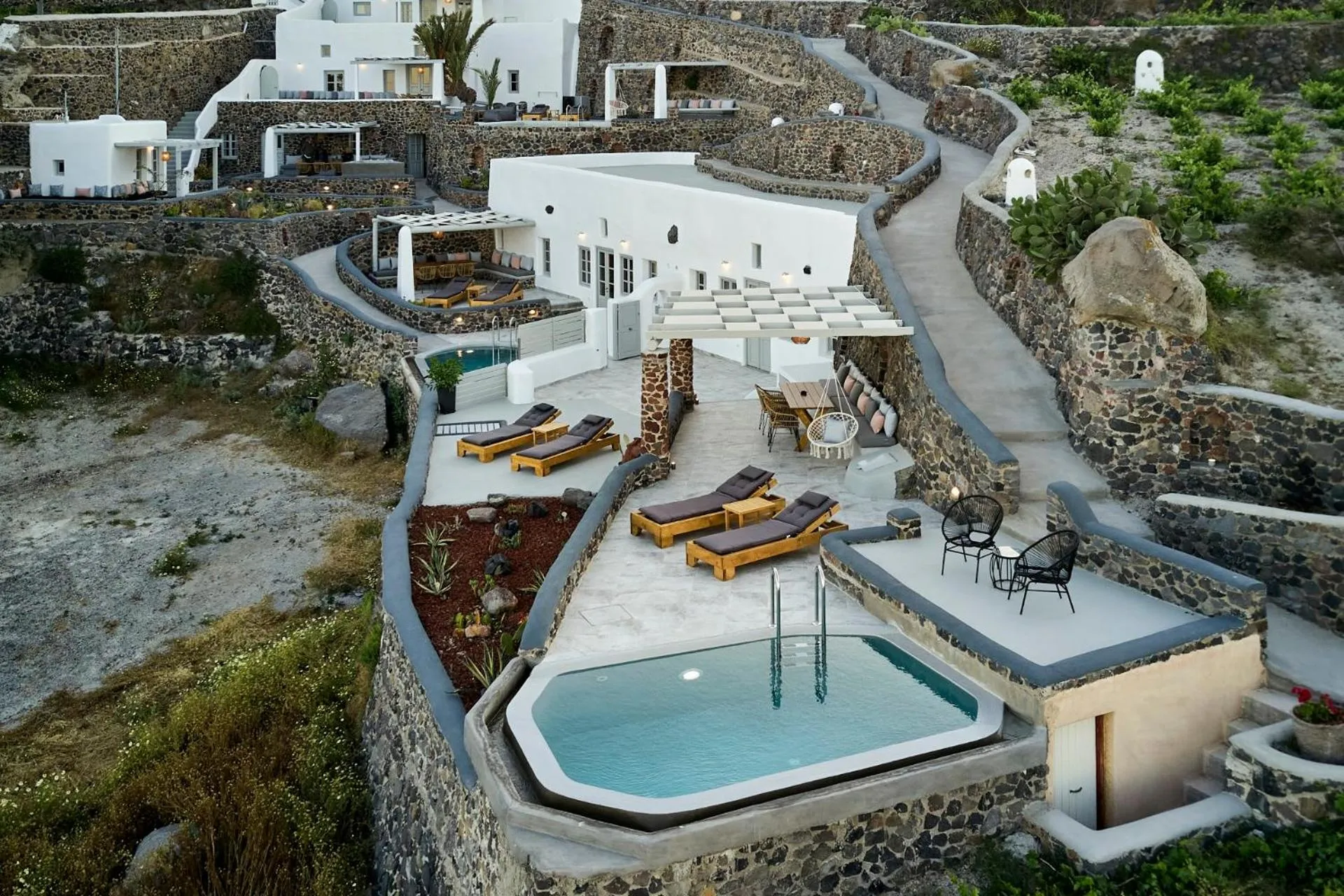 Property building in El Verano Suites