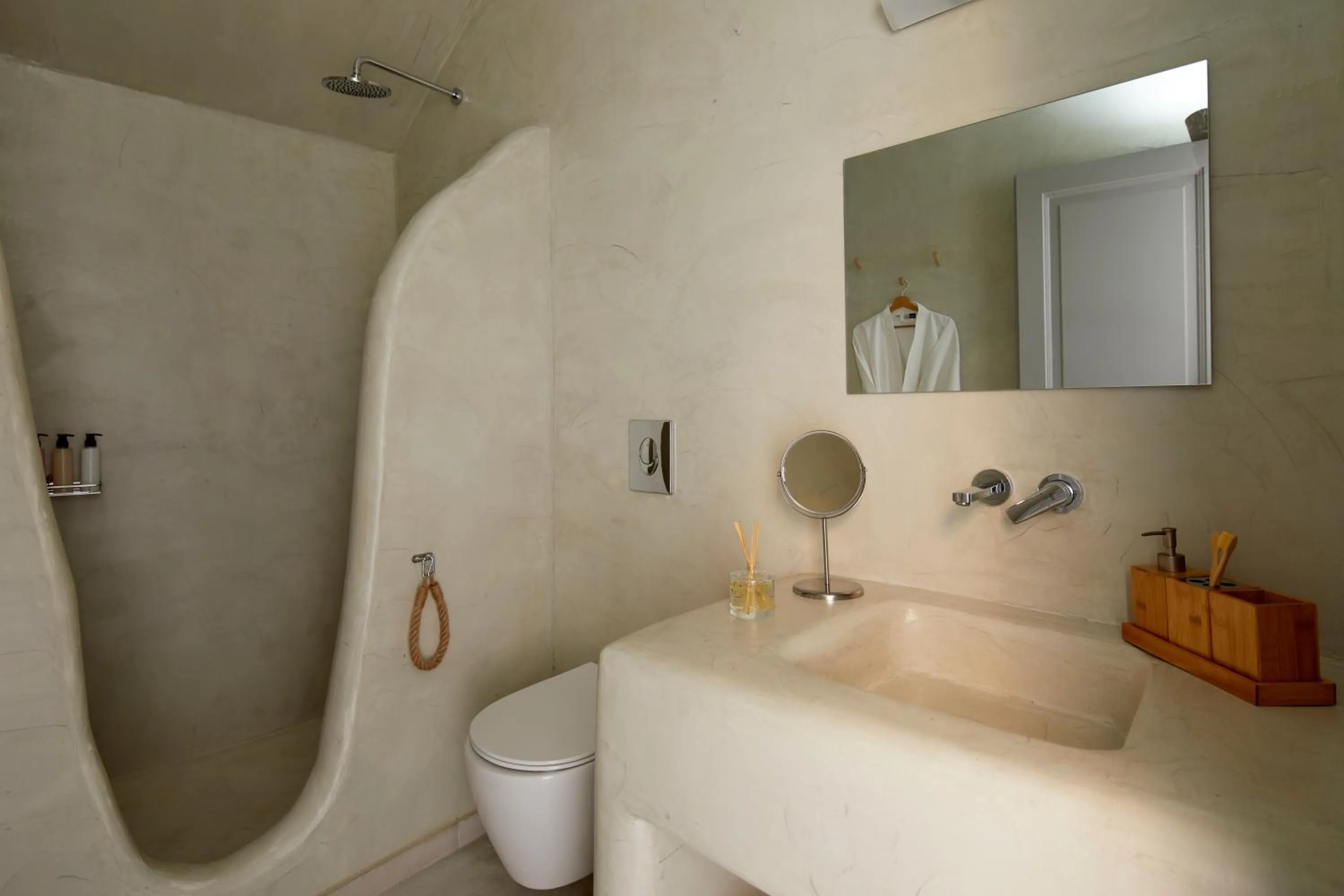 Bathroom in El Verano Suites