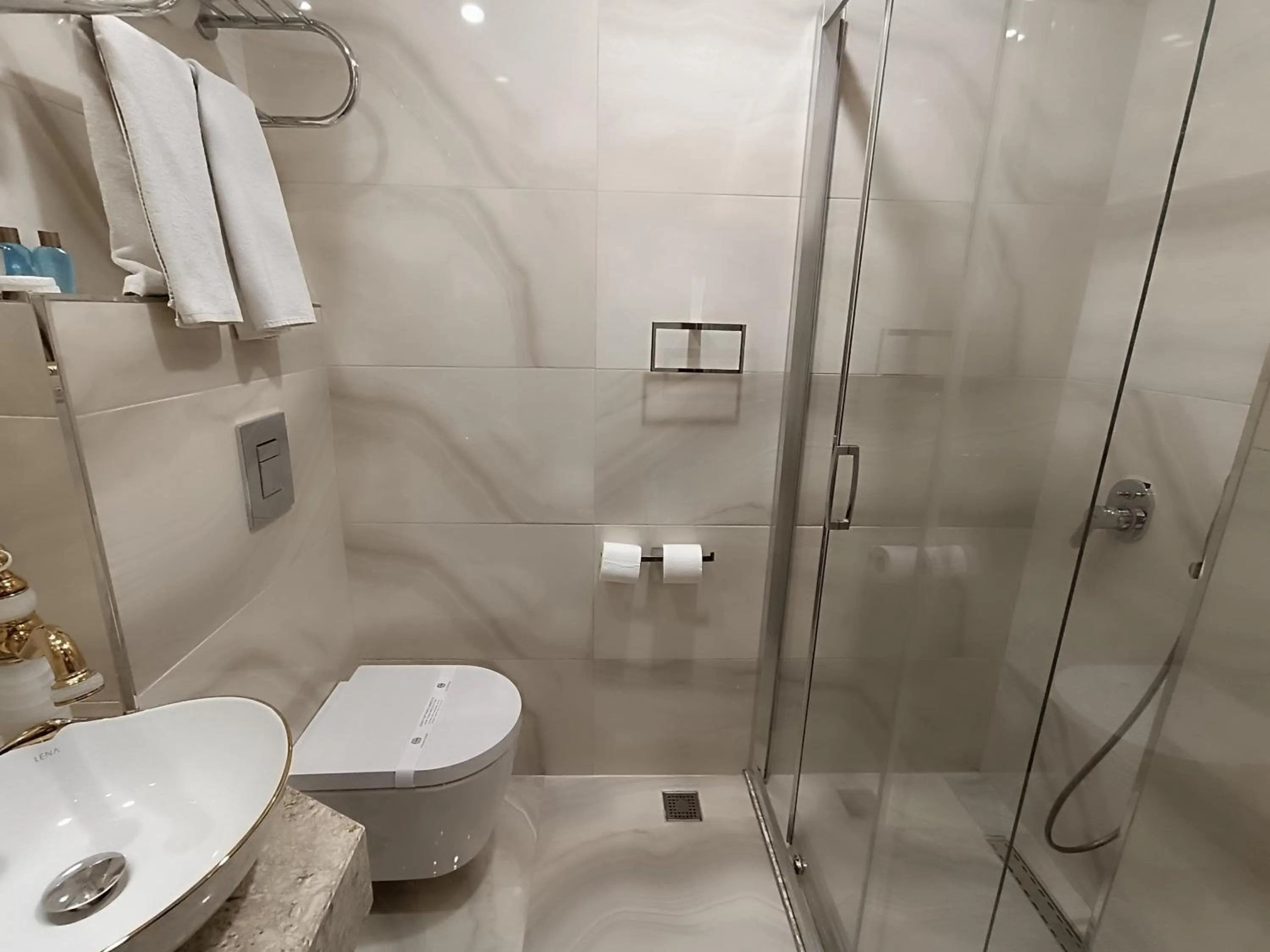 Toilet in Golden Horn Hotel