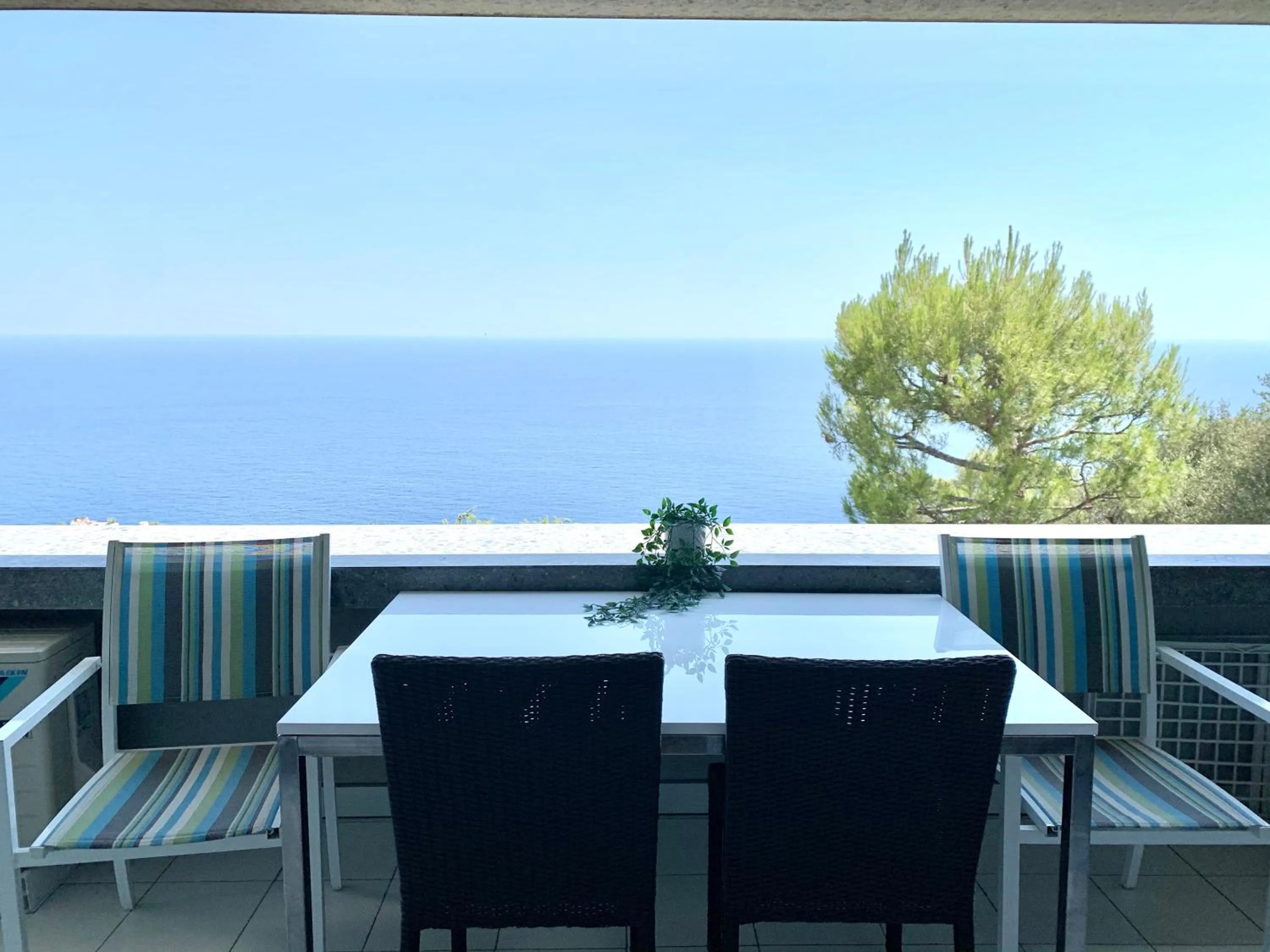 Patio in SARA RIVIERA Costa Plana