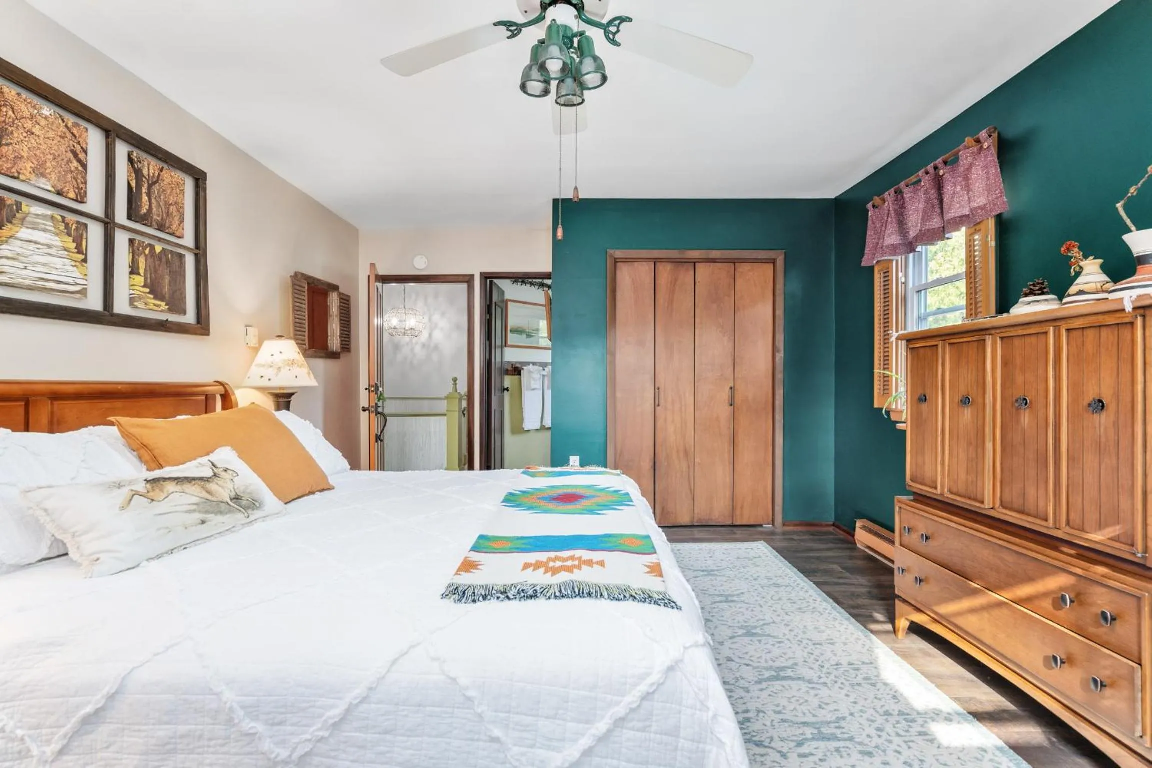The Adirondack Room in Saratoga Farmstead B&B
