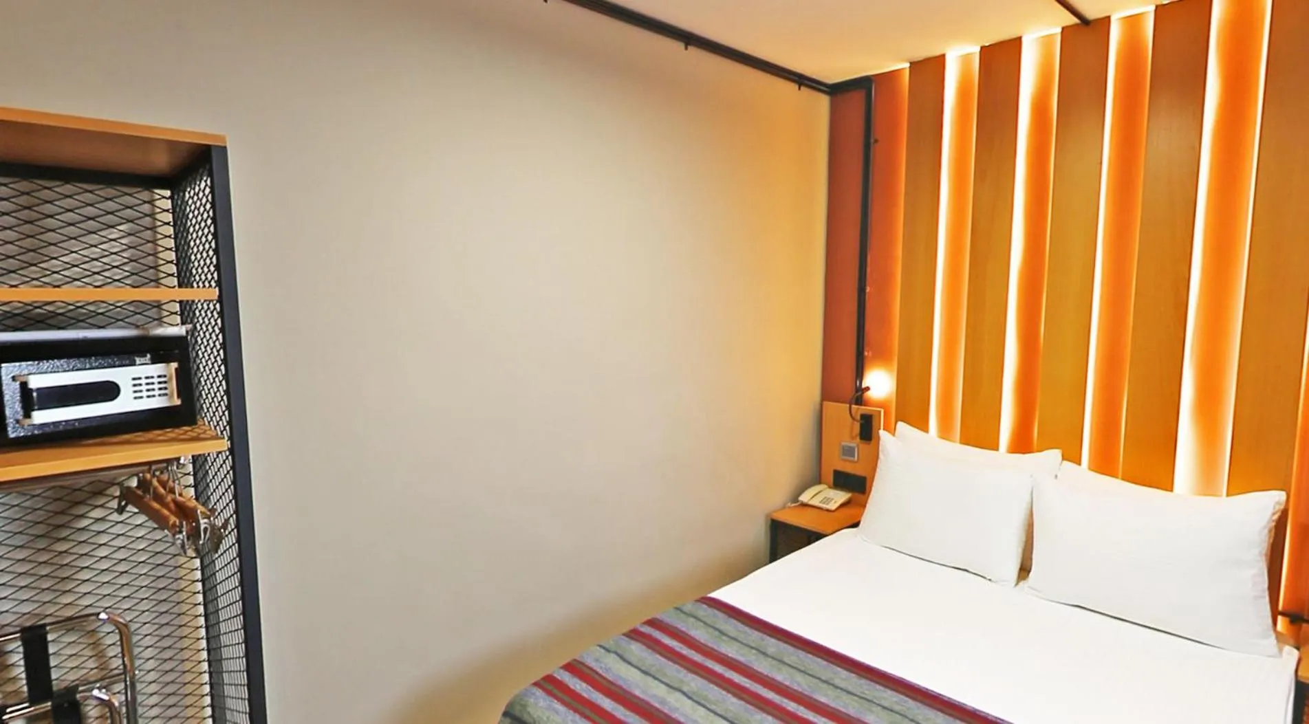 Photo of the whole room, Bed in Antik Hotel Istanbul
