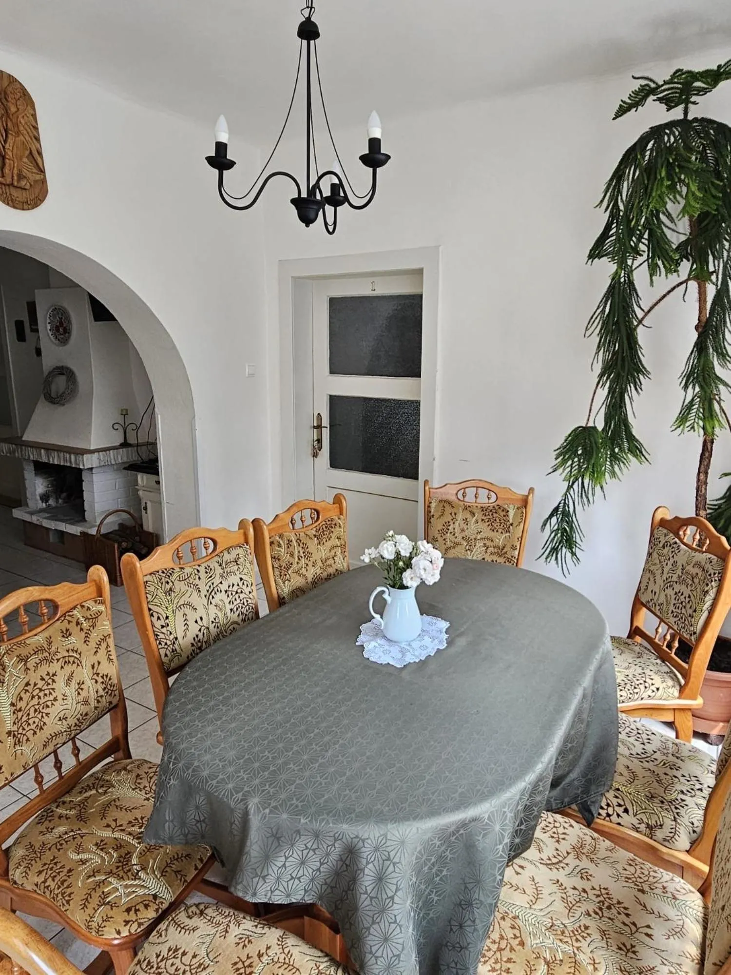 Communal lounge/ TV room in Penzión Emese