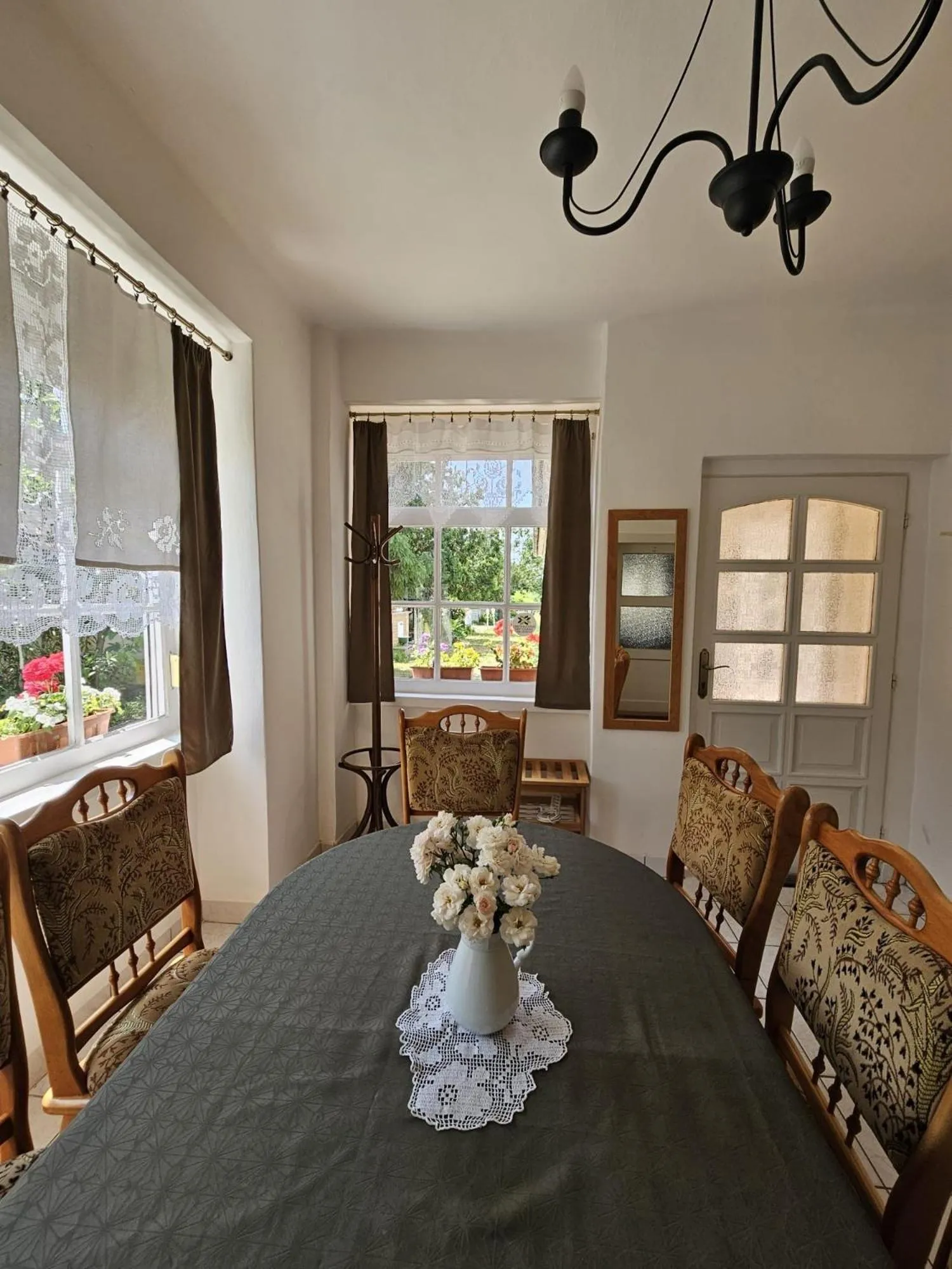 Communal lounge/ TV room in Penzión Emese