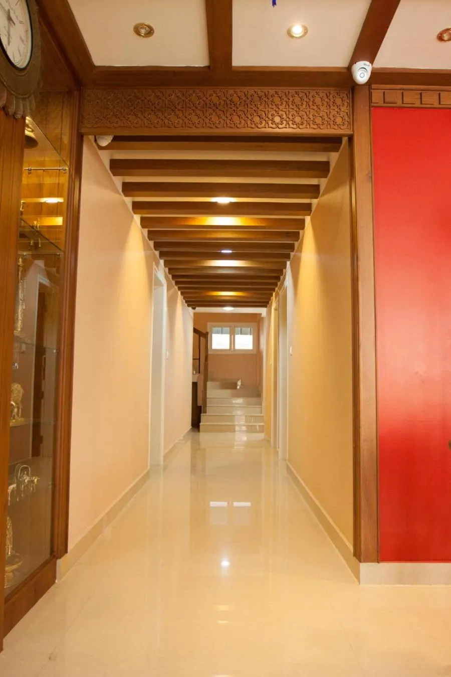 Lobby or reception in Srivar Hotels