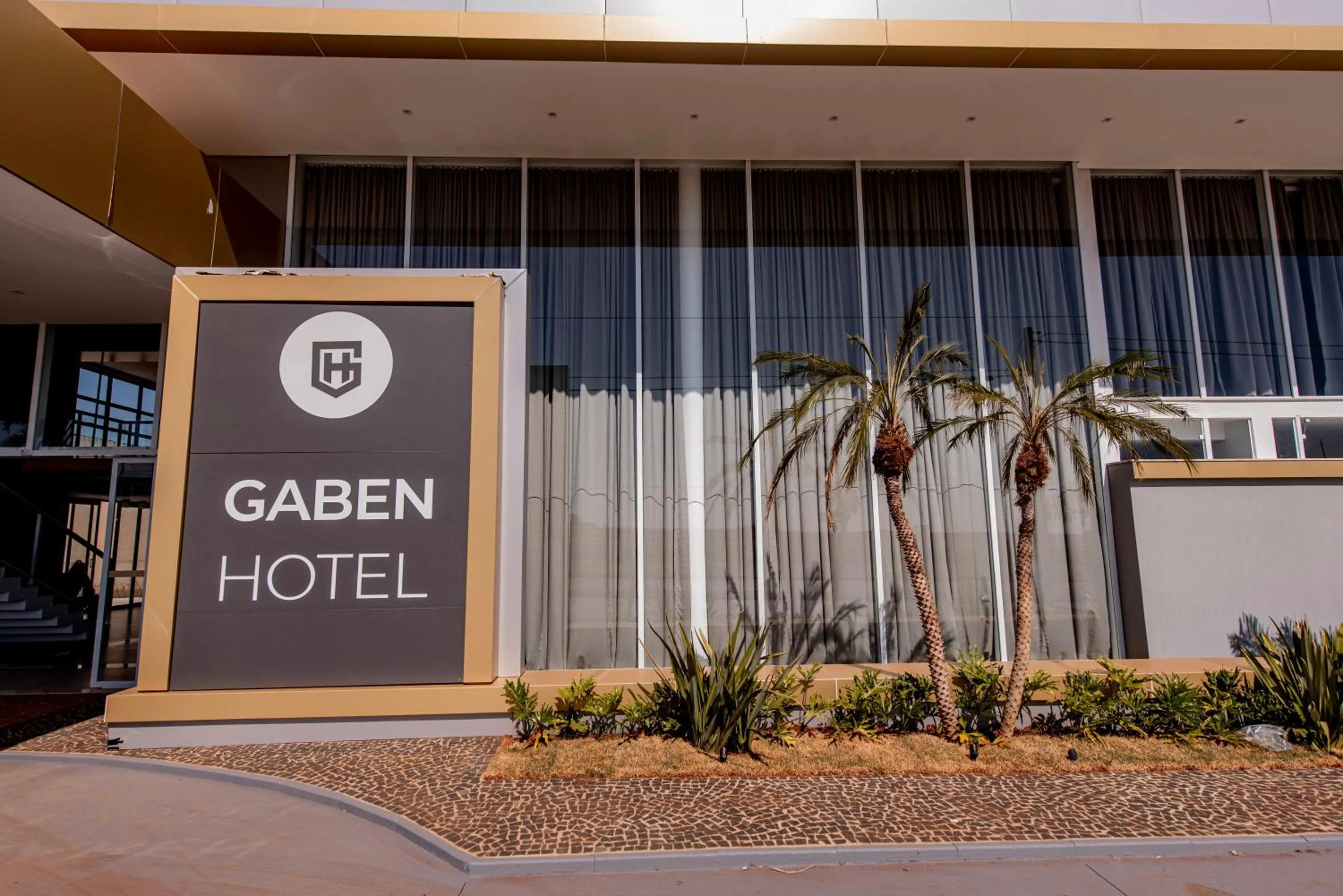 Facade/entrance in Gaben Hotel