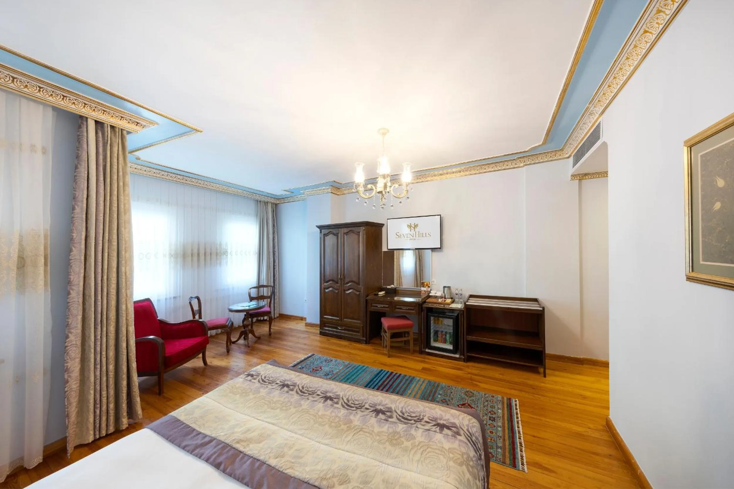 Photo of the whole room in Hotel Uyan-Special Category