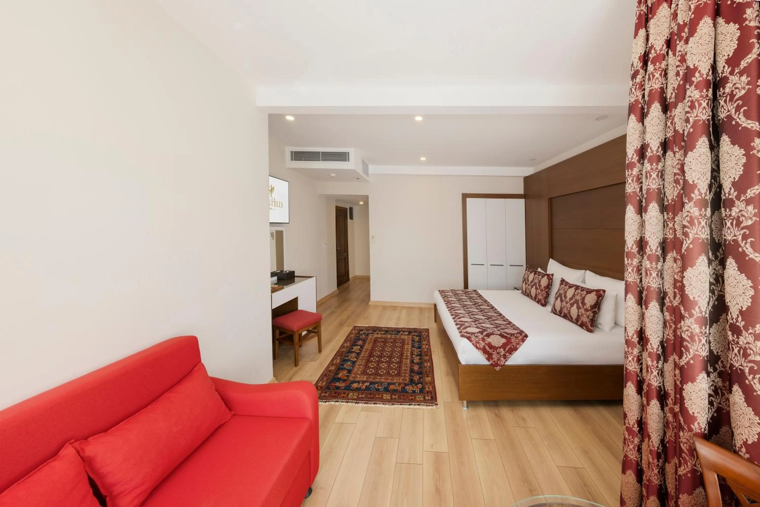 Photo of the whole room in Hotel Uyan-Special Category