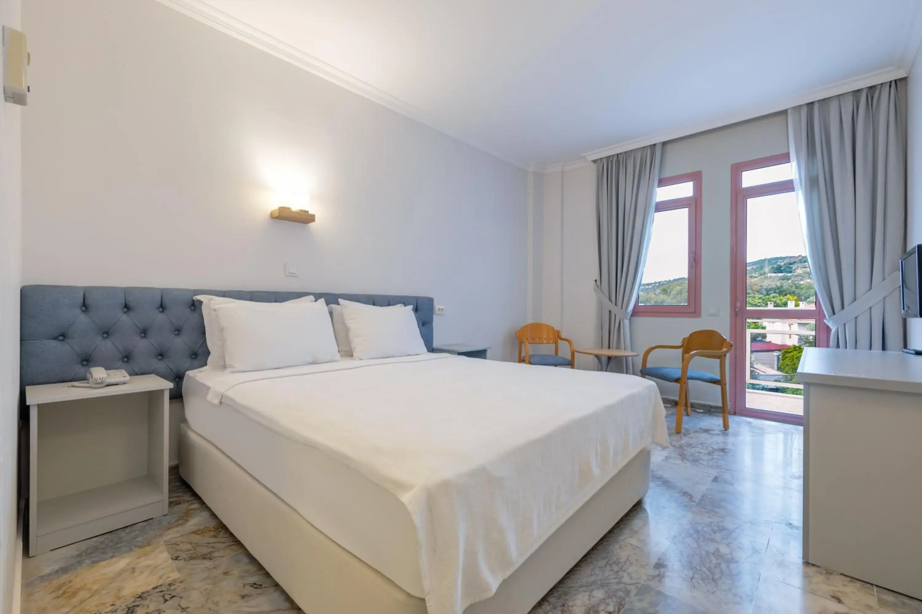Standard Double or Twin Room in Hanedan Beach Hotel Standard Double or Twin Room in Hanedan Beach Hotel