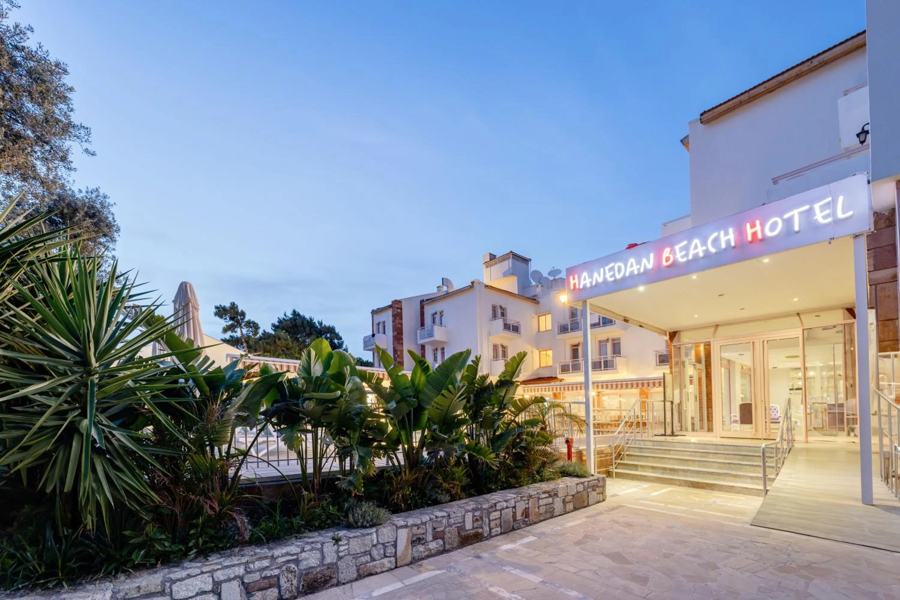 Property building in Hanedan Beach Hotel