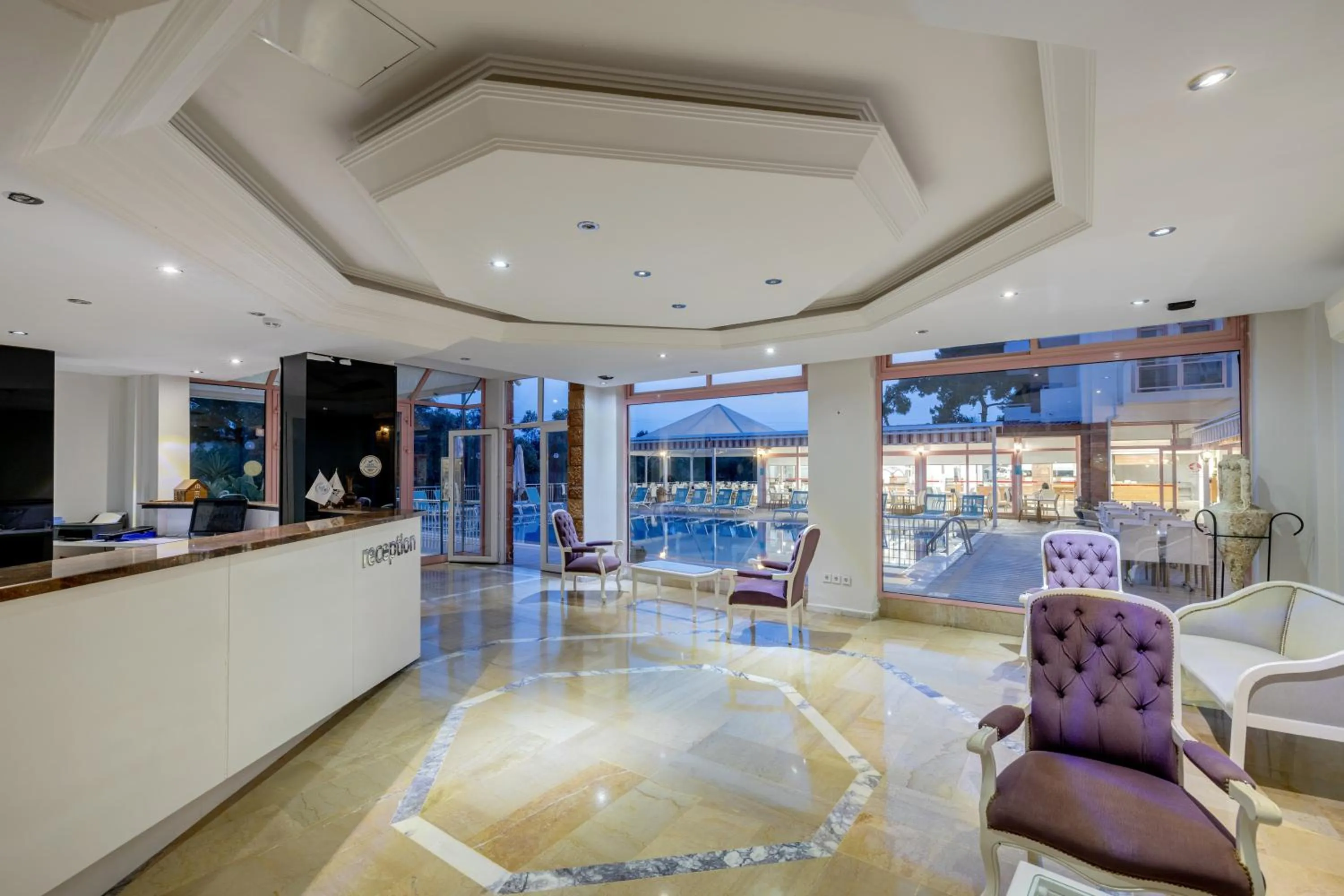 Lobby or reception in Hanedan Beach Hotel