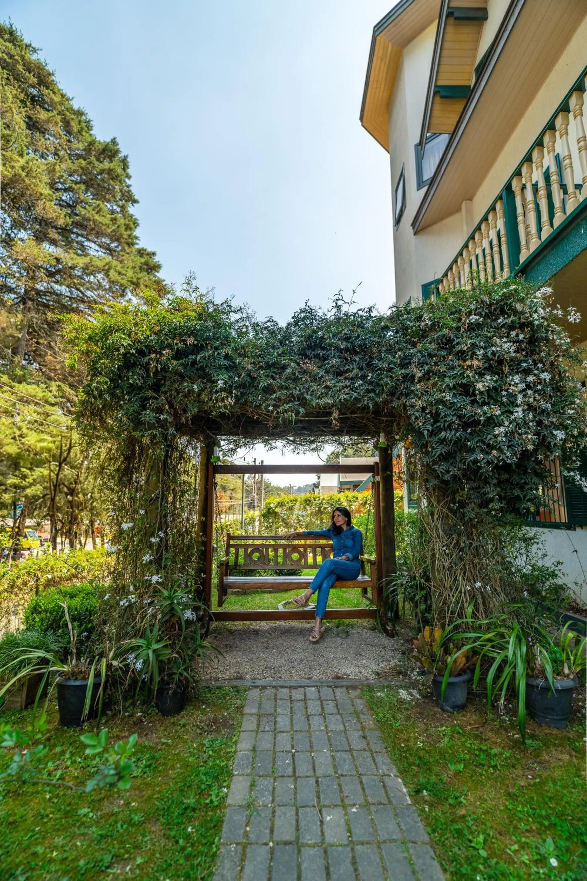 Garden in Castelo Piazzale by Concavus