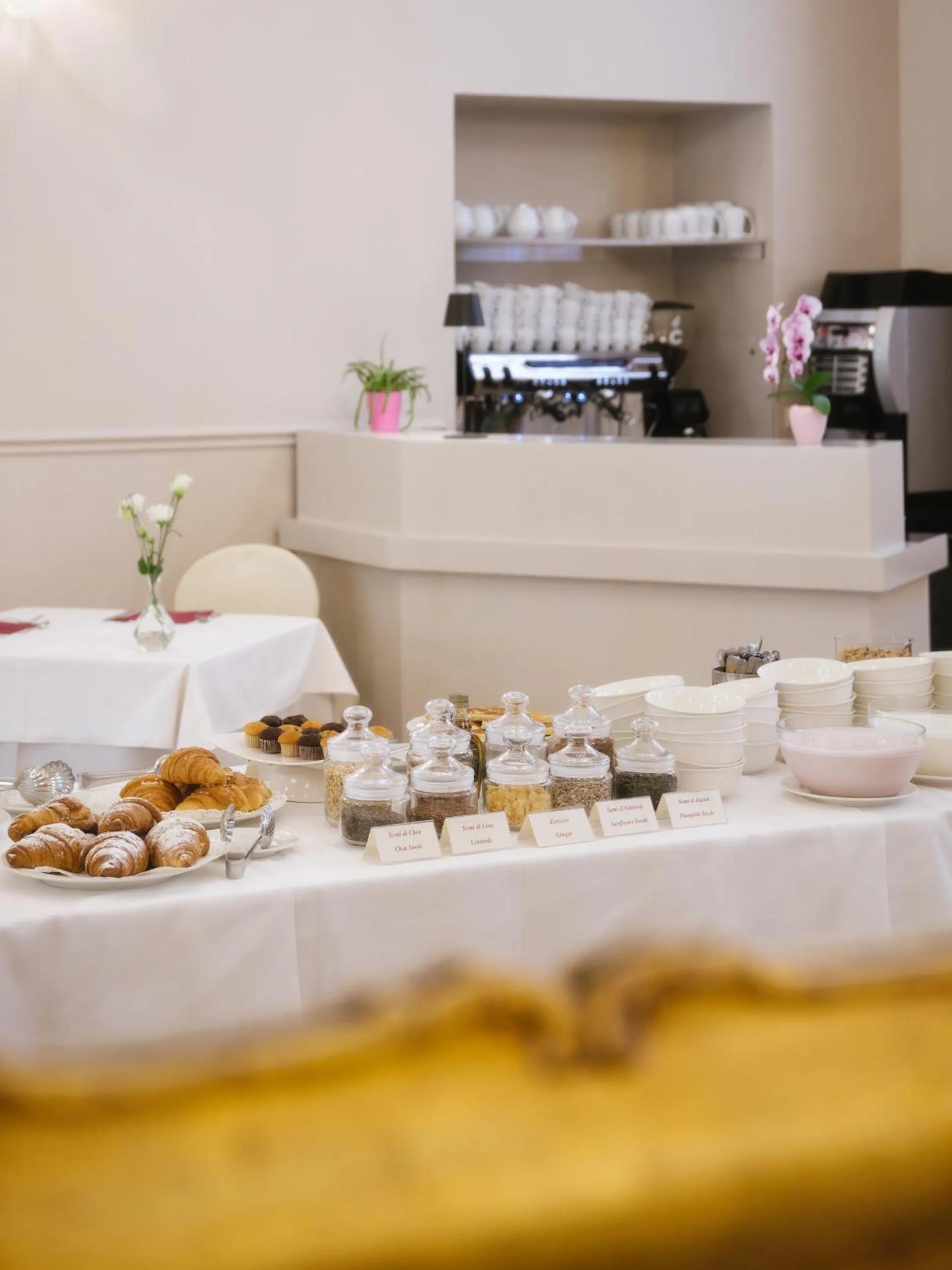 Breakfast in Centro Paolo VI