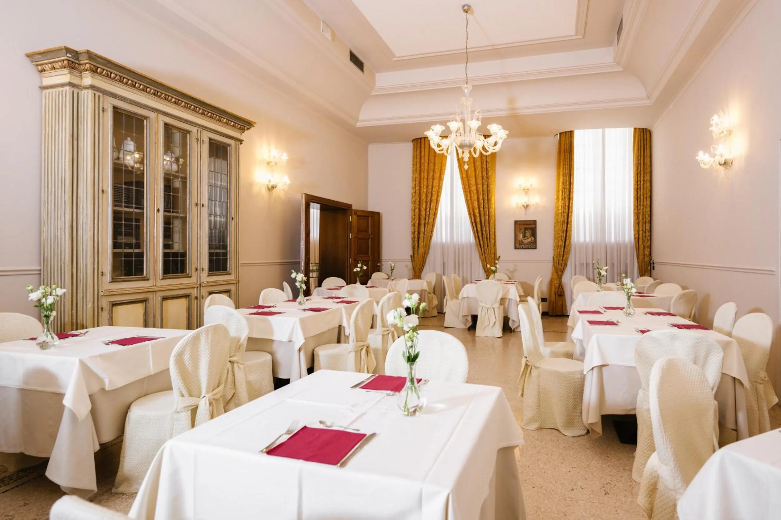 Breakfast in Centro Paolo VI