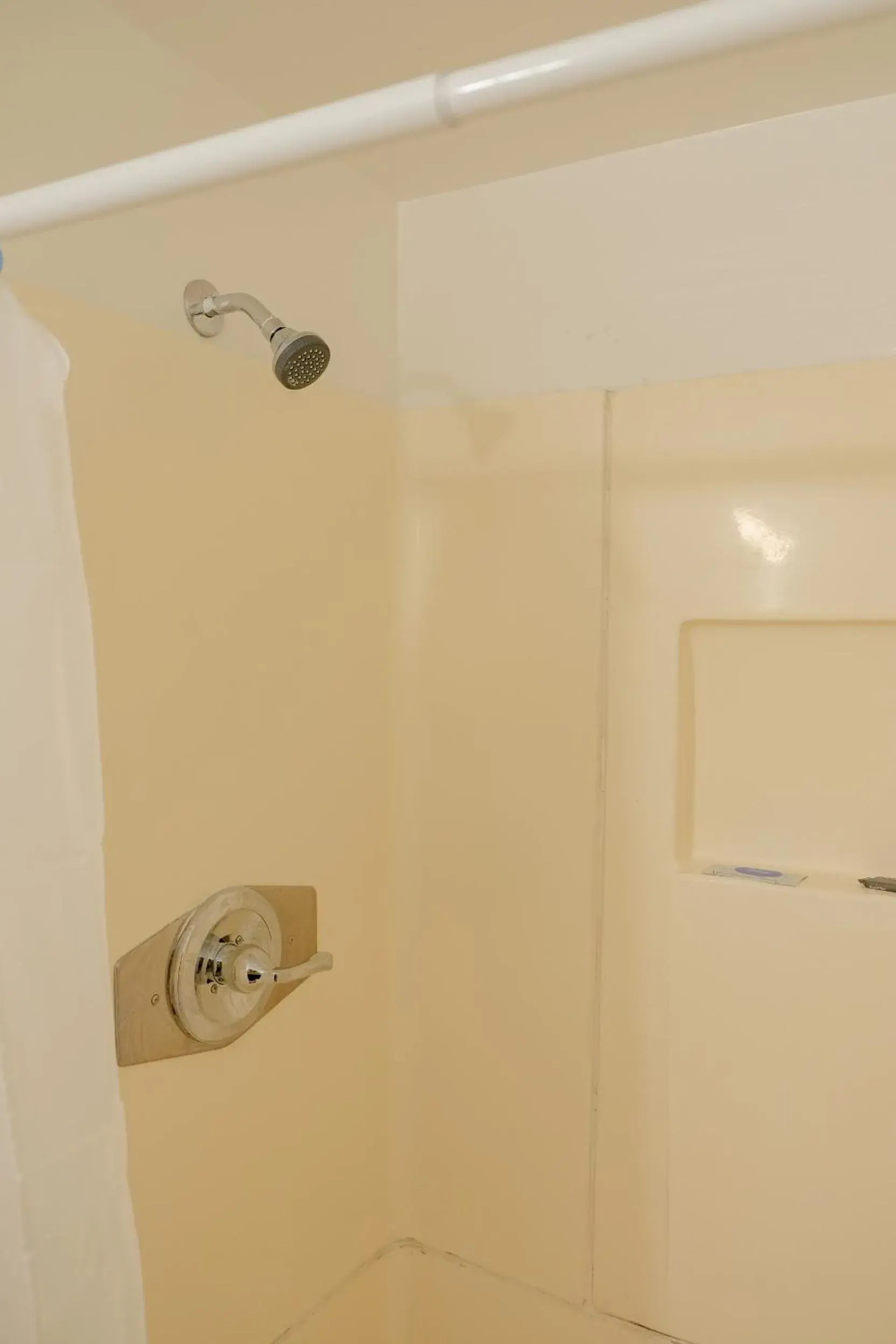 Shower in Sherwood Arms Motel Shower in Sherwood Arms Motel