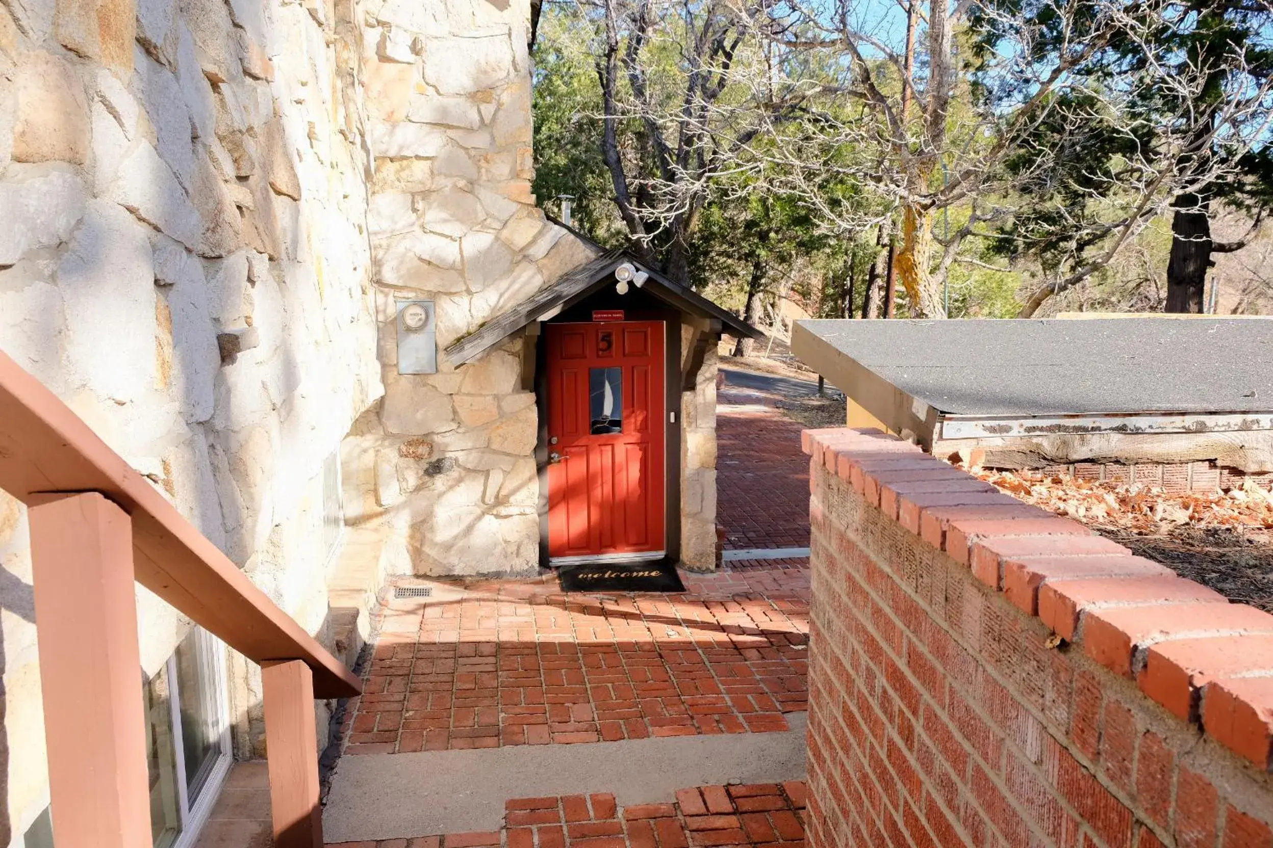 Property building in Sherwood Arms Motel Property building in Sherwood Arms Motel