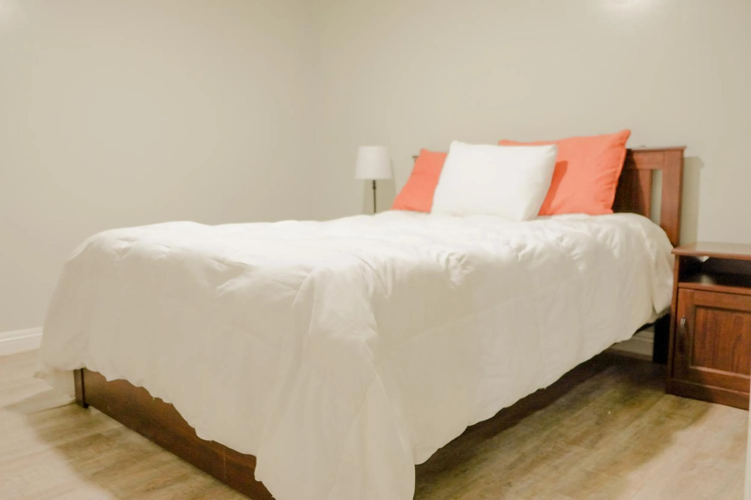 Bed in Sherwood Arms Motel