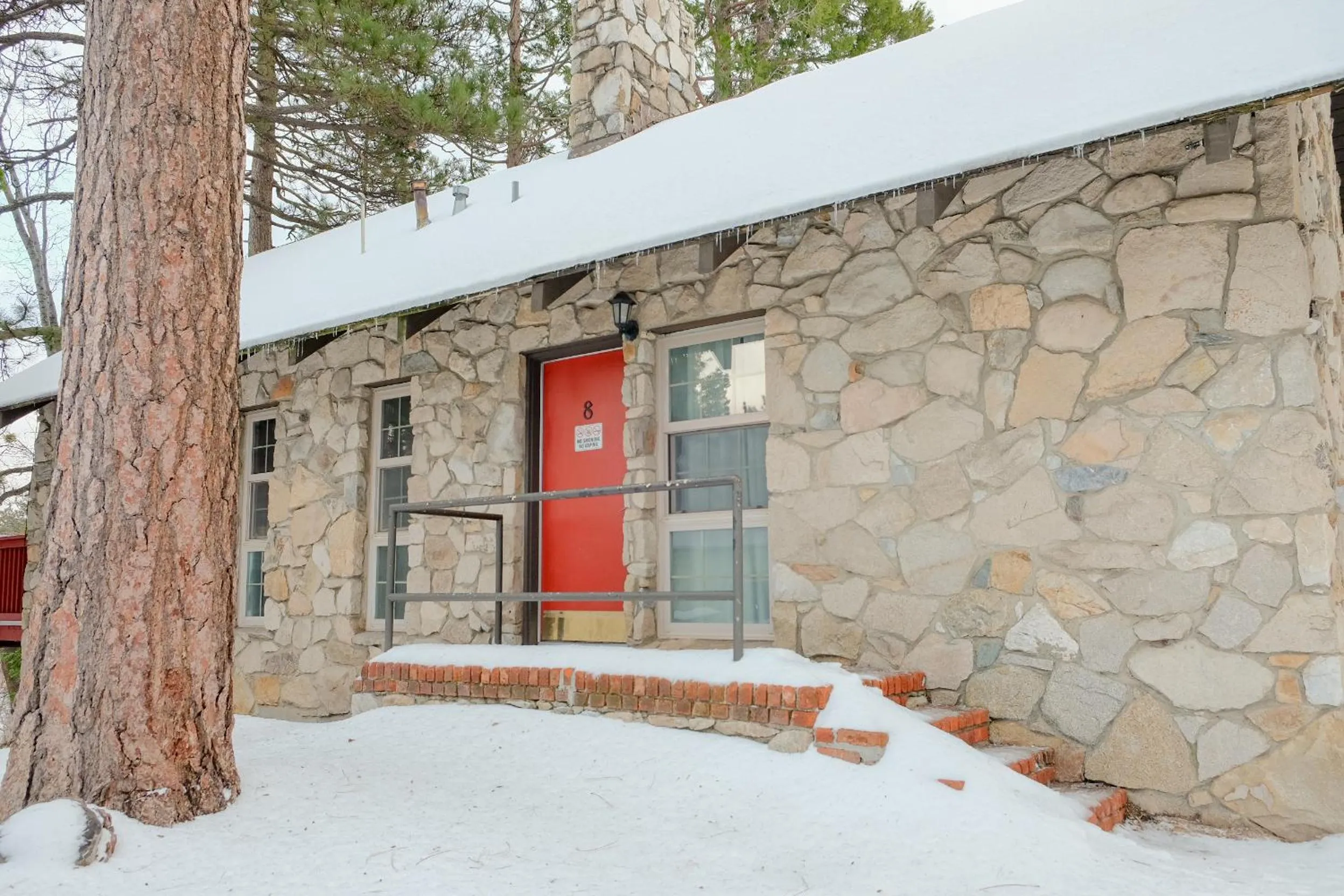 Property building in Sherwood Arms Motel