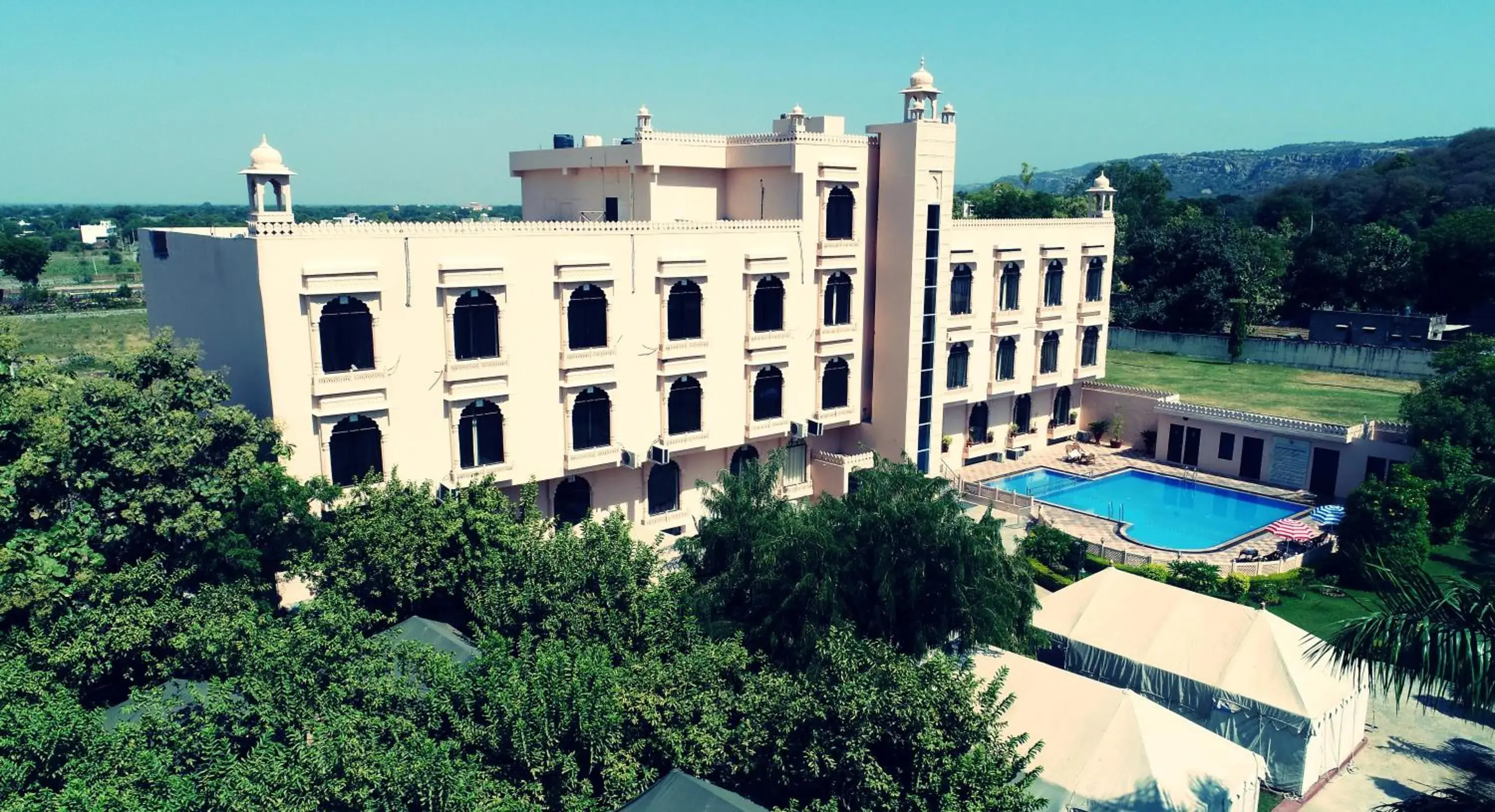 Property building in Ranthambhore National Resort Property building in Ranthambhore National Resort