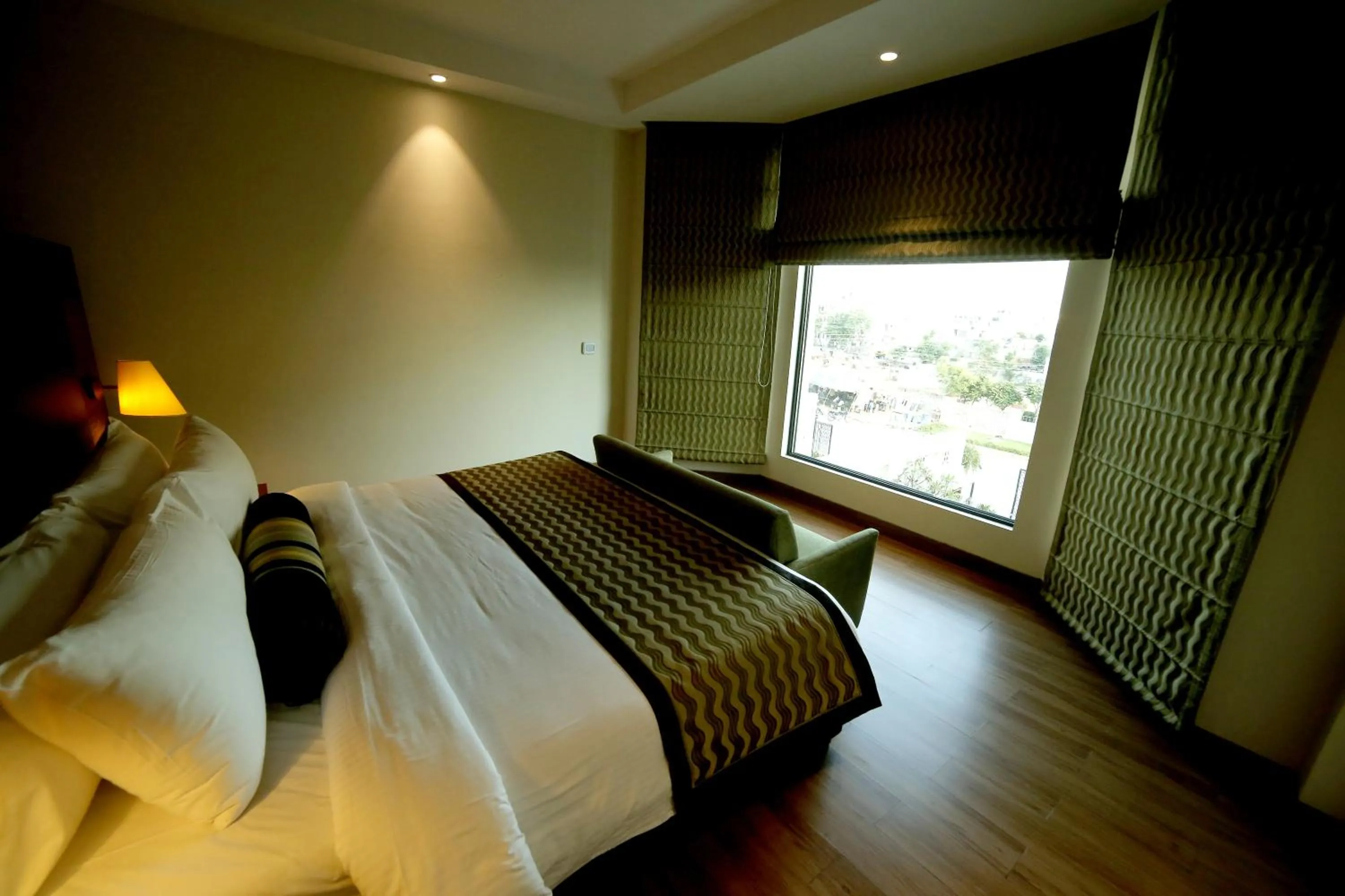 Day, Bed in The Lalit Traveller- Airport hotel
