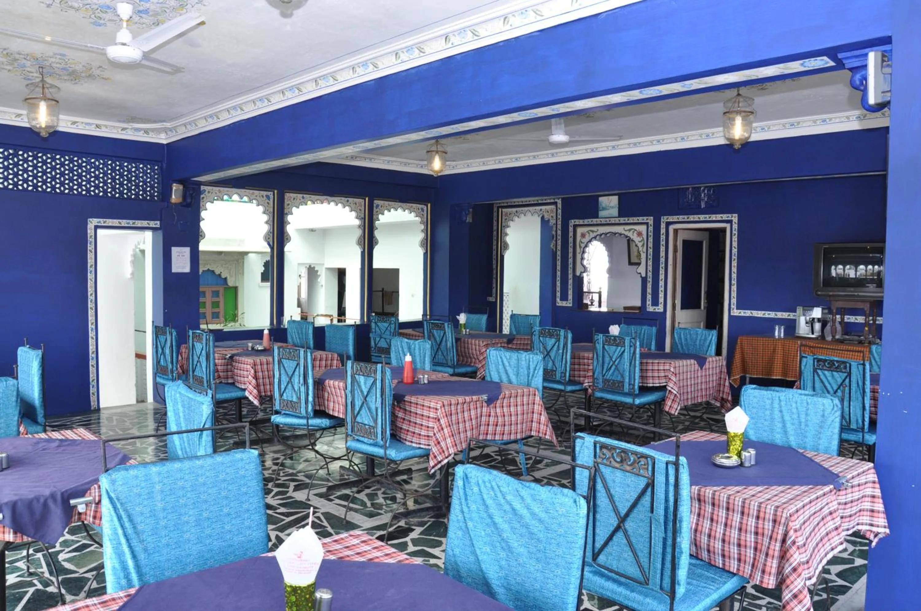 Dining area in Hotel Gangaur Palace