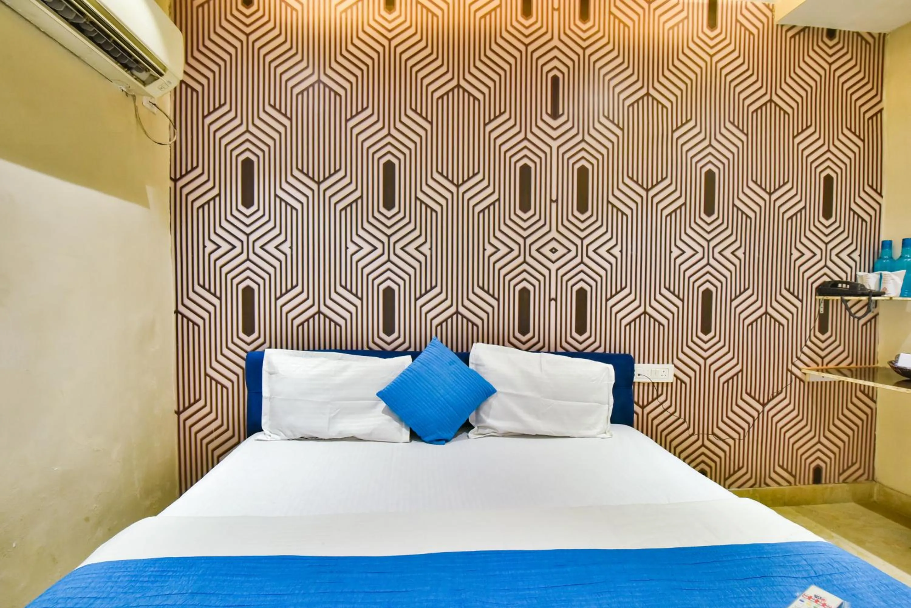 Bedroom, Bed in Hotel Singh International, Amritsar