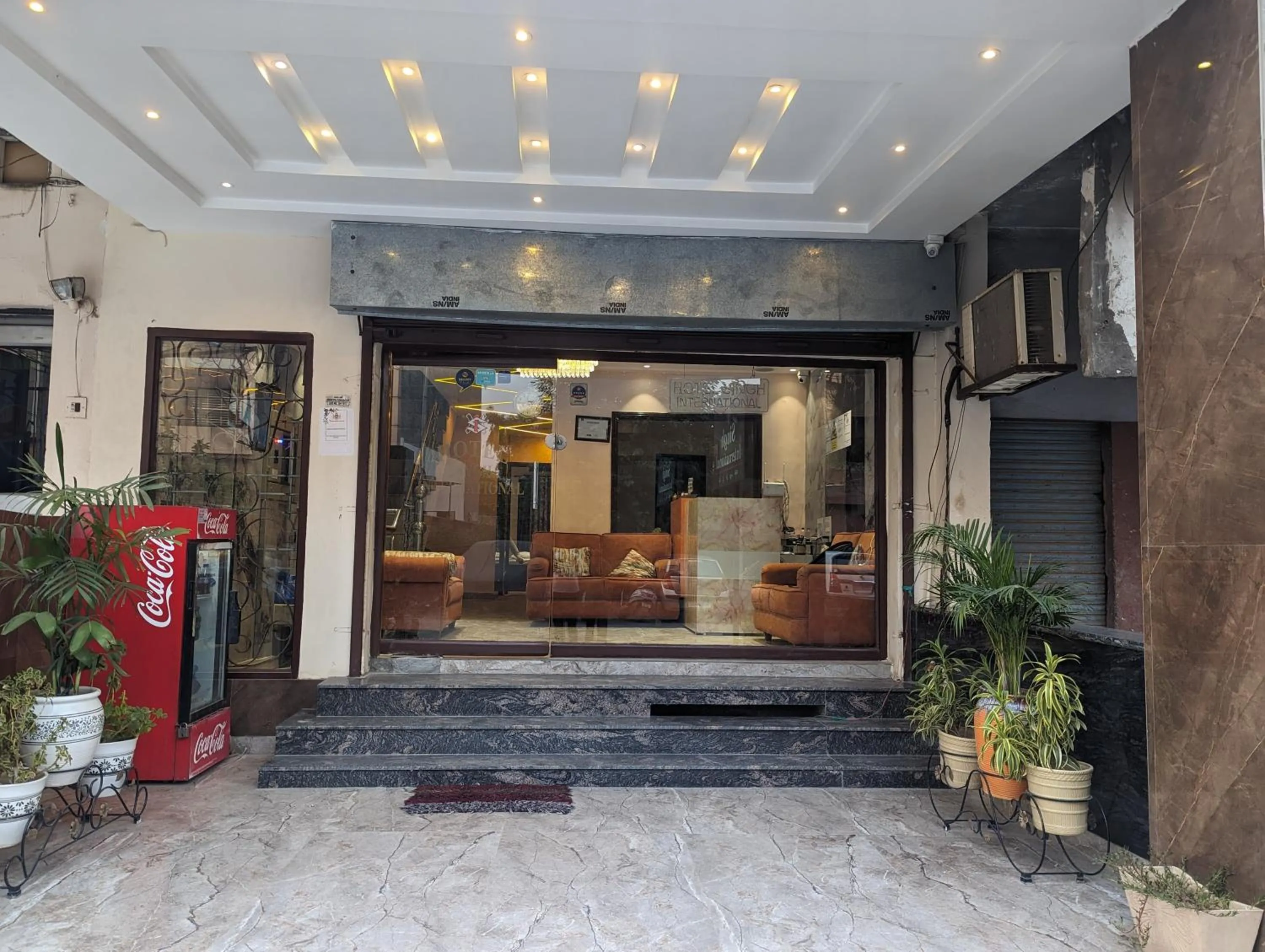 Property building in Hotel Singh International, Amritsar