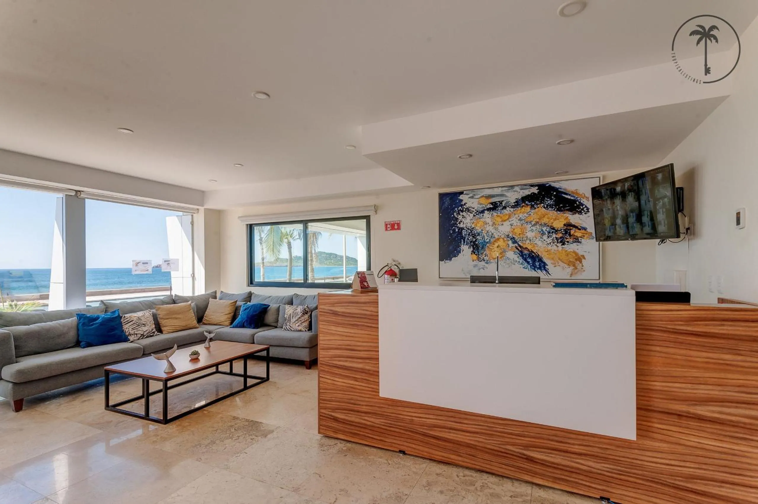 Balcony/Terrace in Moderno condominio con vista al mar!