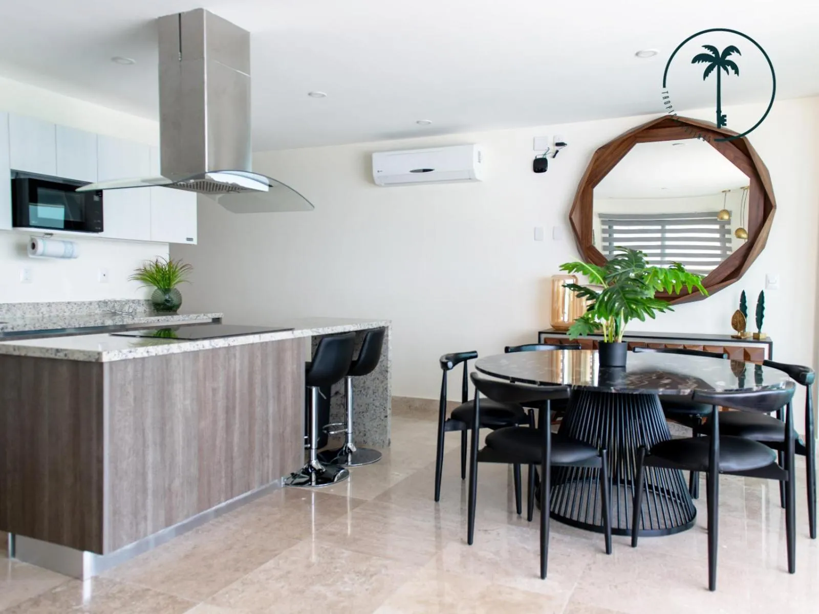 Decorative detail in Moderno condominio con vista al mar!