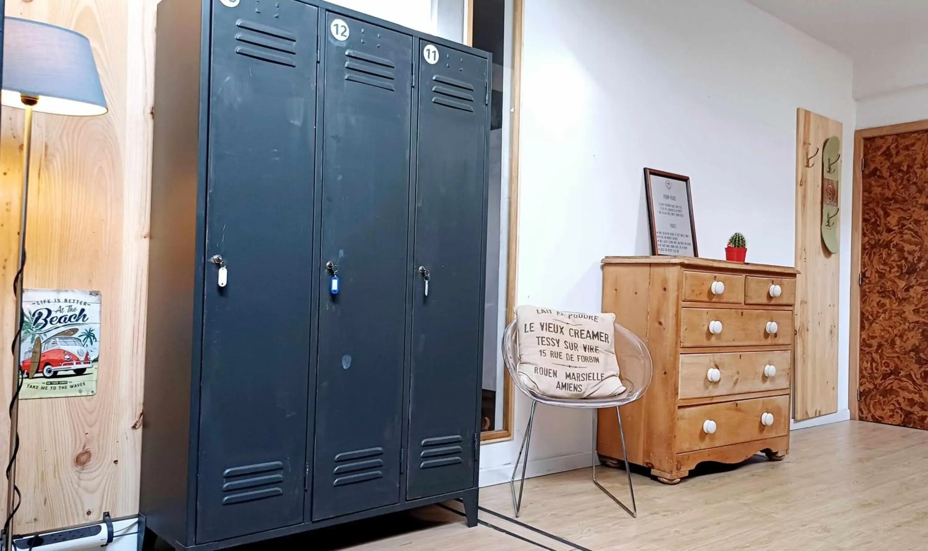 Bed in 10-Bed Mixed Dormitory Room in Caruma Surf Hostel Bed in 10-Bed Mixed Dormitory Room in Caruma Surf Hostel