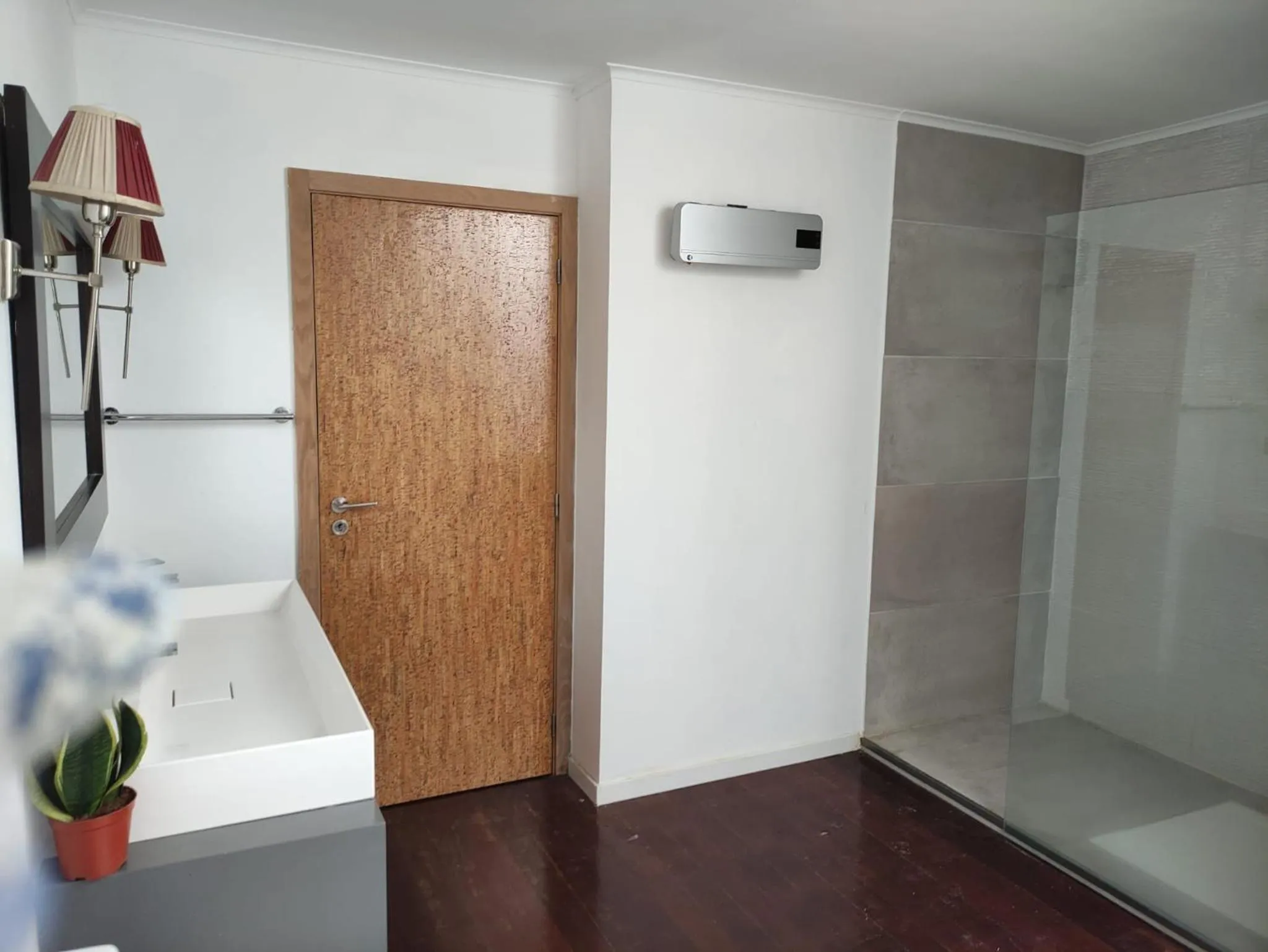 Bed in 10-Bed Mixed Dormitory Room in Caruma Surf Hostel