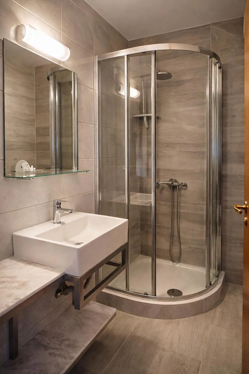 Bathroom in Isla Studios