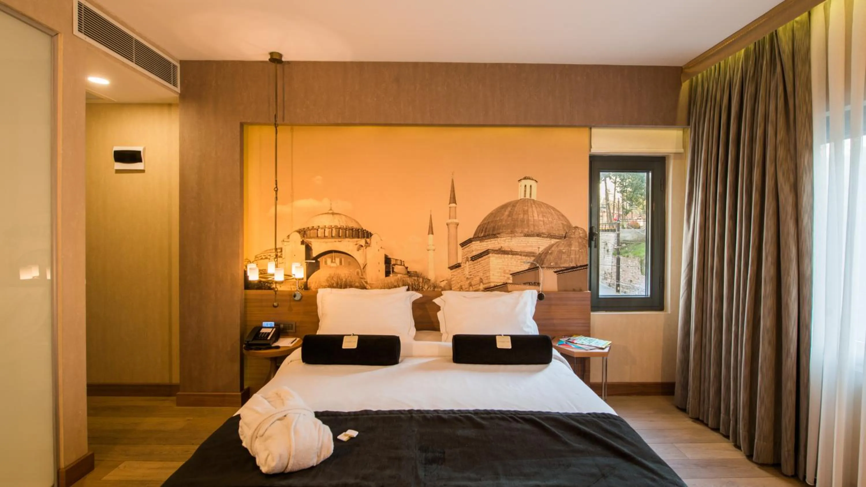 Bed in Hotel Saint Sophia