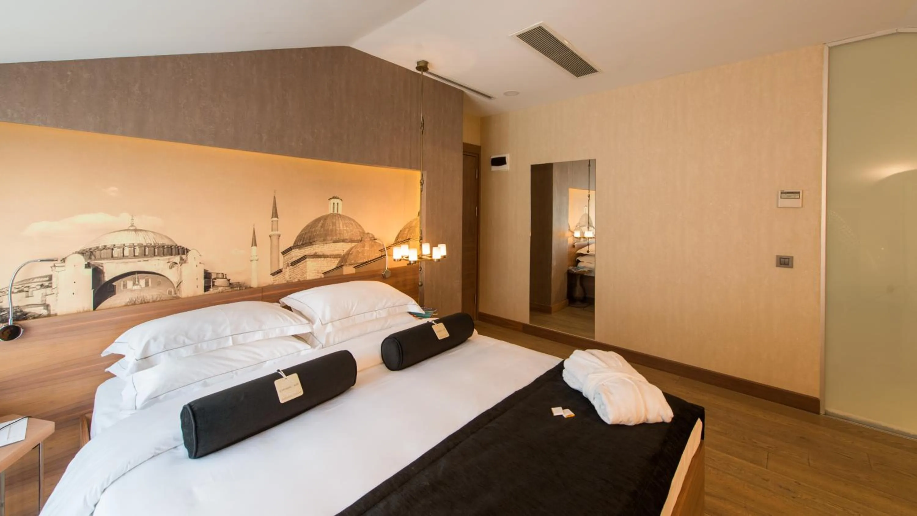 Bed in Hotel Saint Sophia