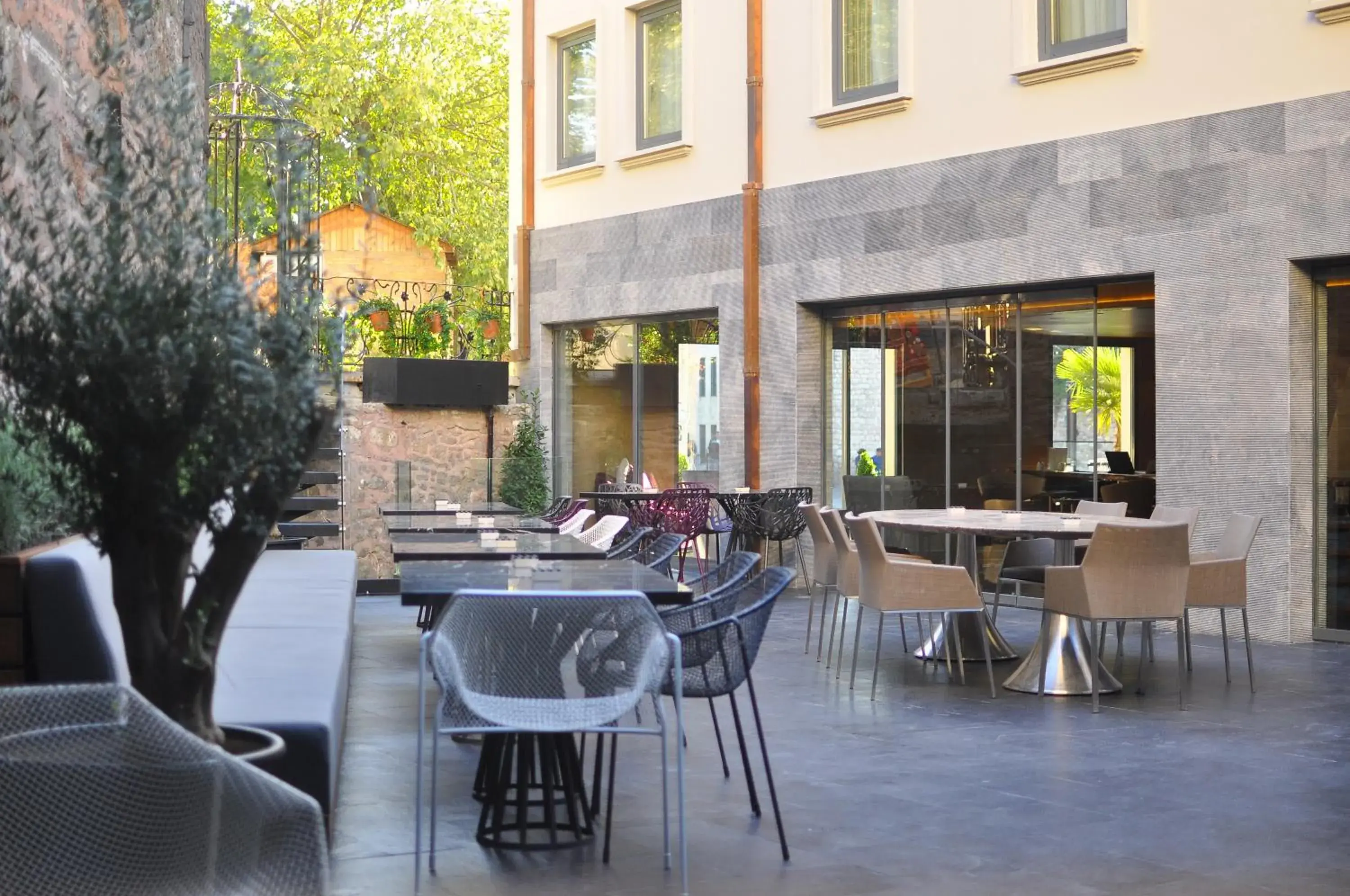 Restaurant/places to eat in Hotel Saint Sophia Restaurant/places to eat in Hotel Saint Sophia