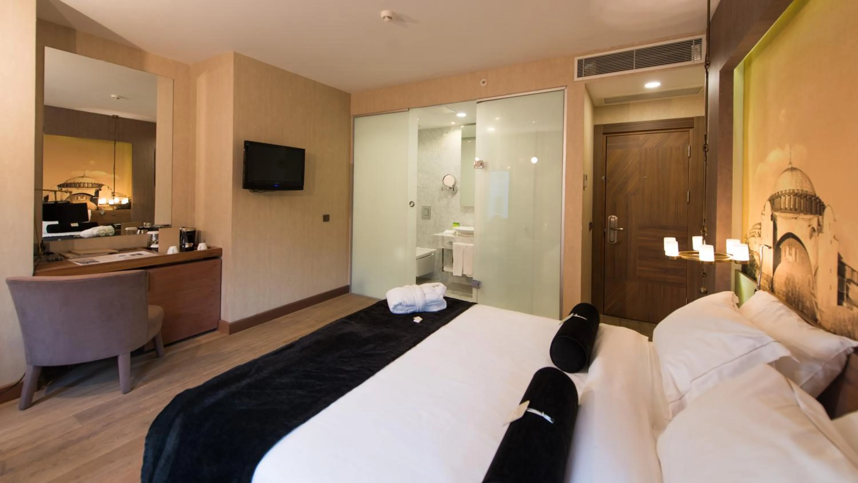 Bed in Hotel Saint Sophia