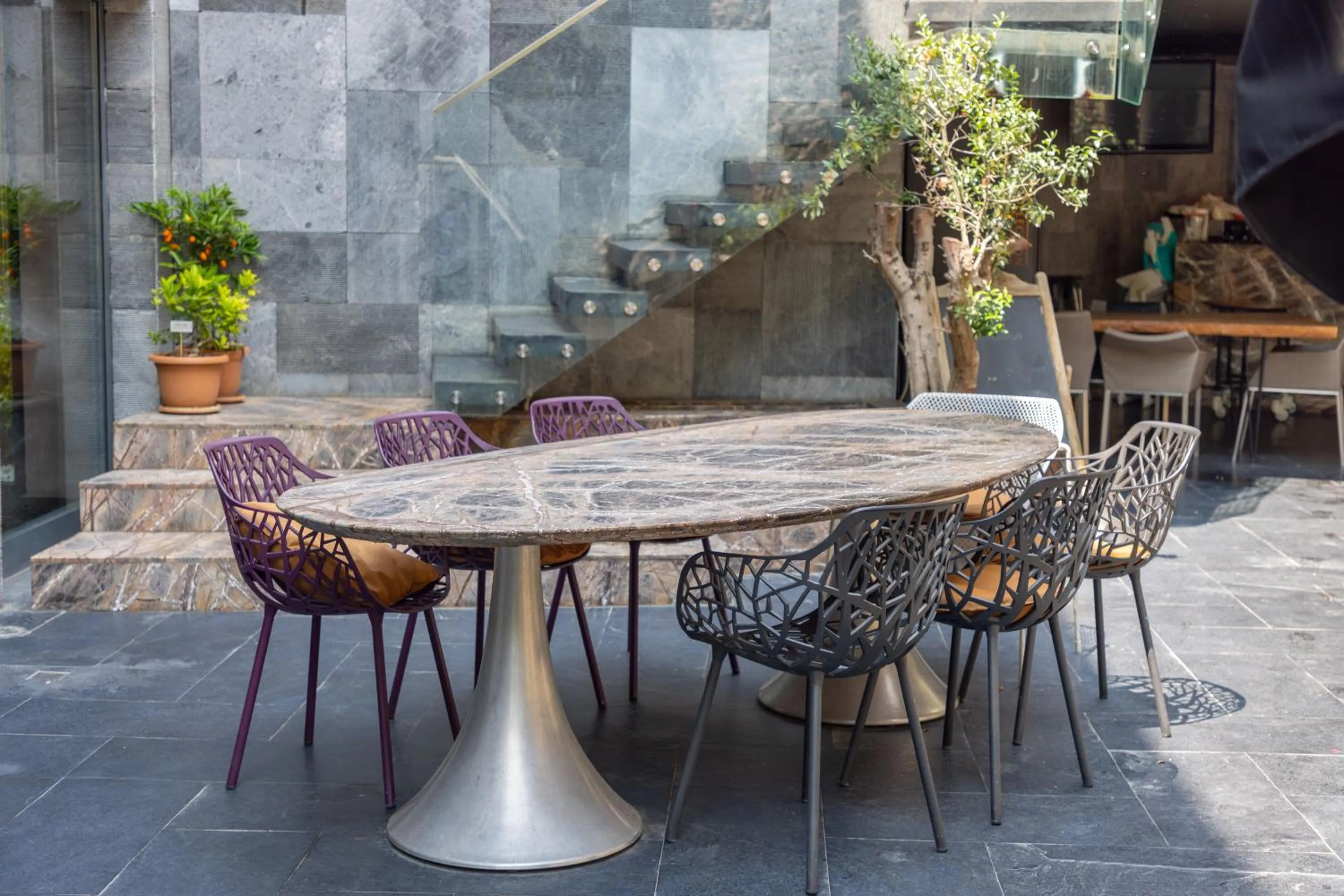 Restaurant/places to eat in Hotel Saint Sophia