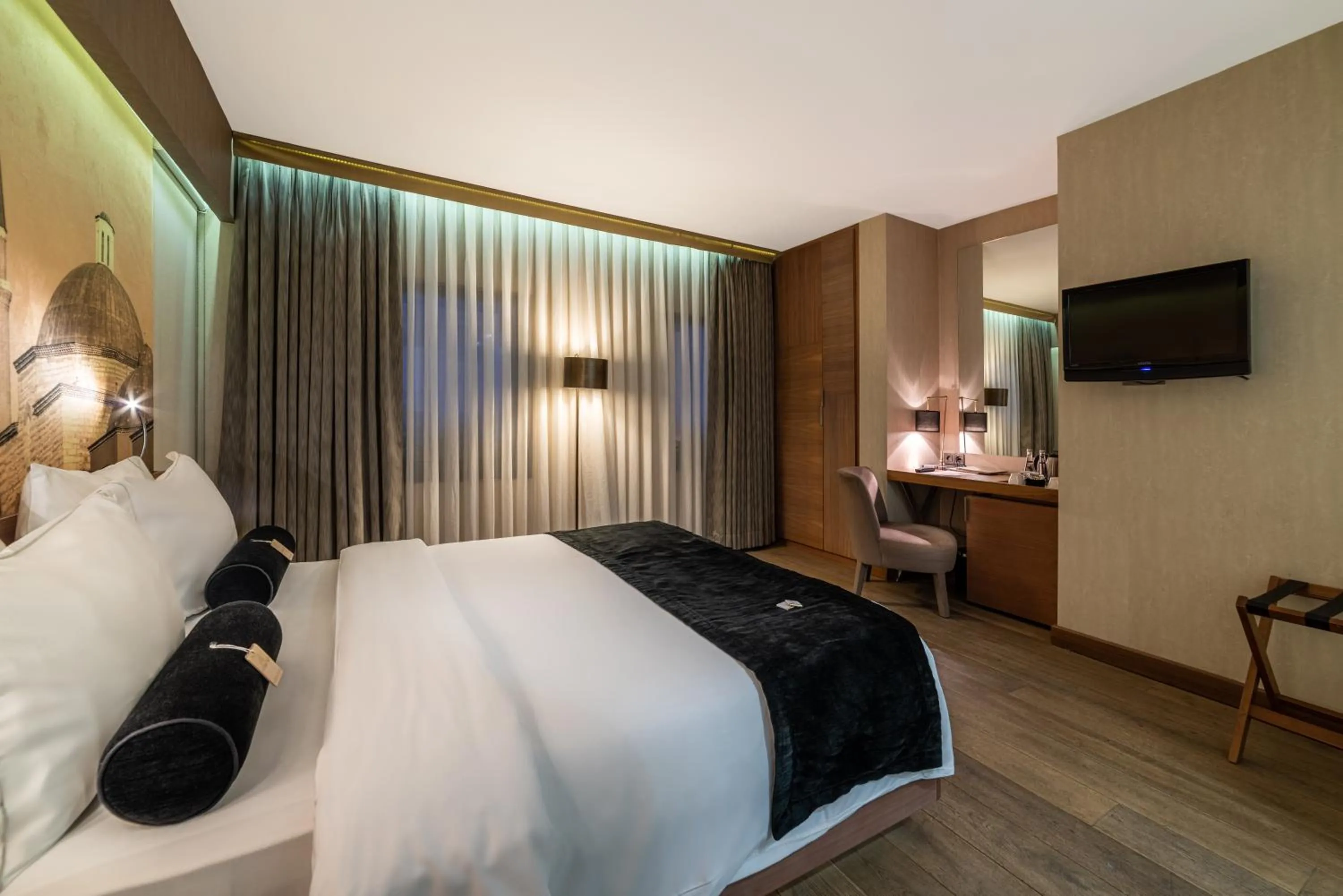 TV and multimedia, Bed in Hotel Saint Sophia