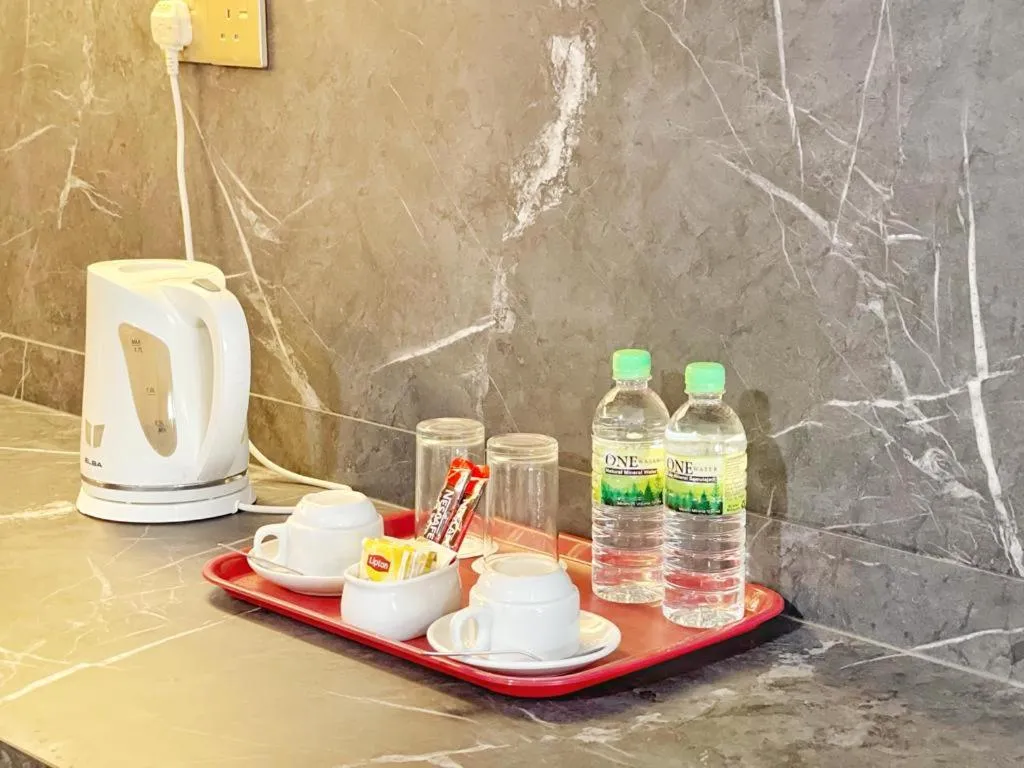 Coffee/tea facilities in The Avenue M