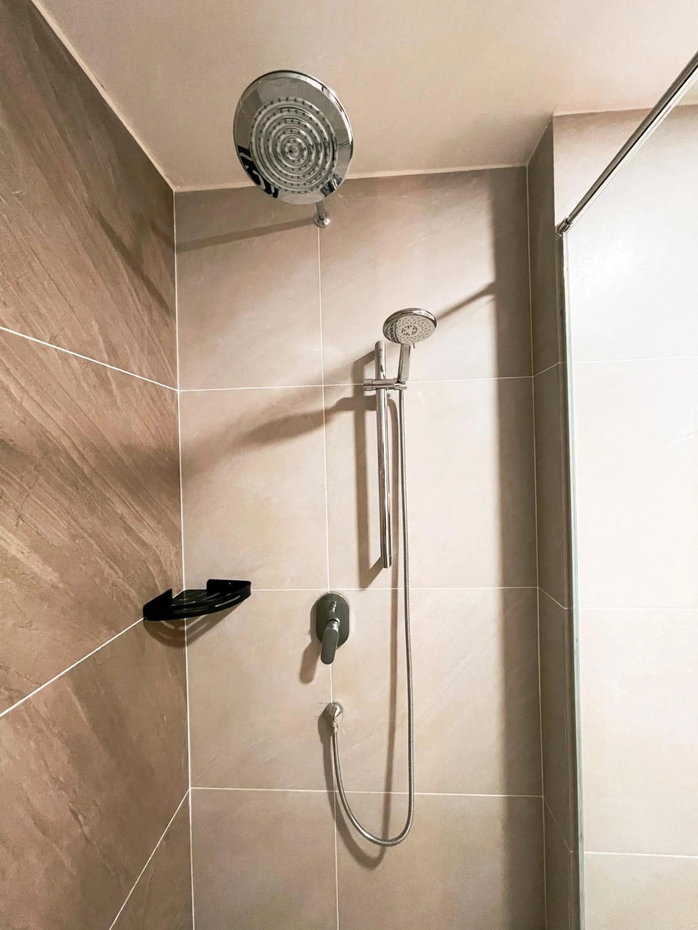 Bathroom in The Avenue M