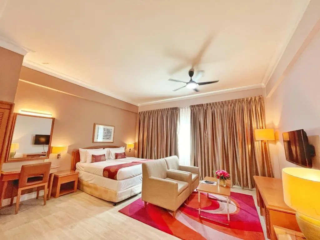 Living room, Bed in The Avenue M