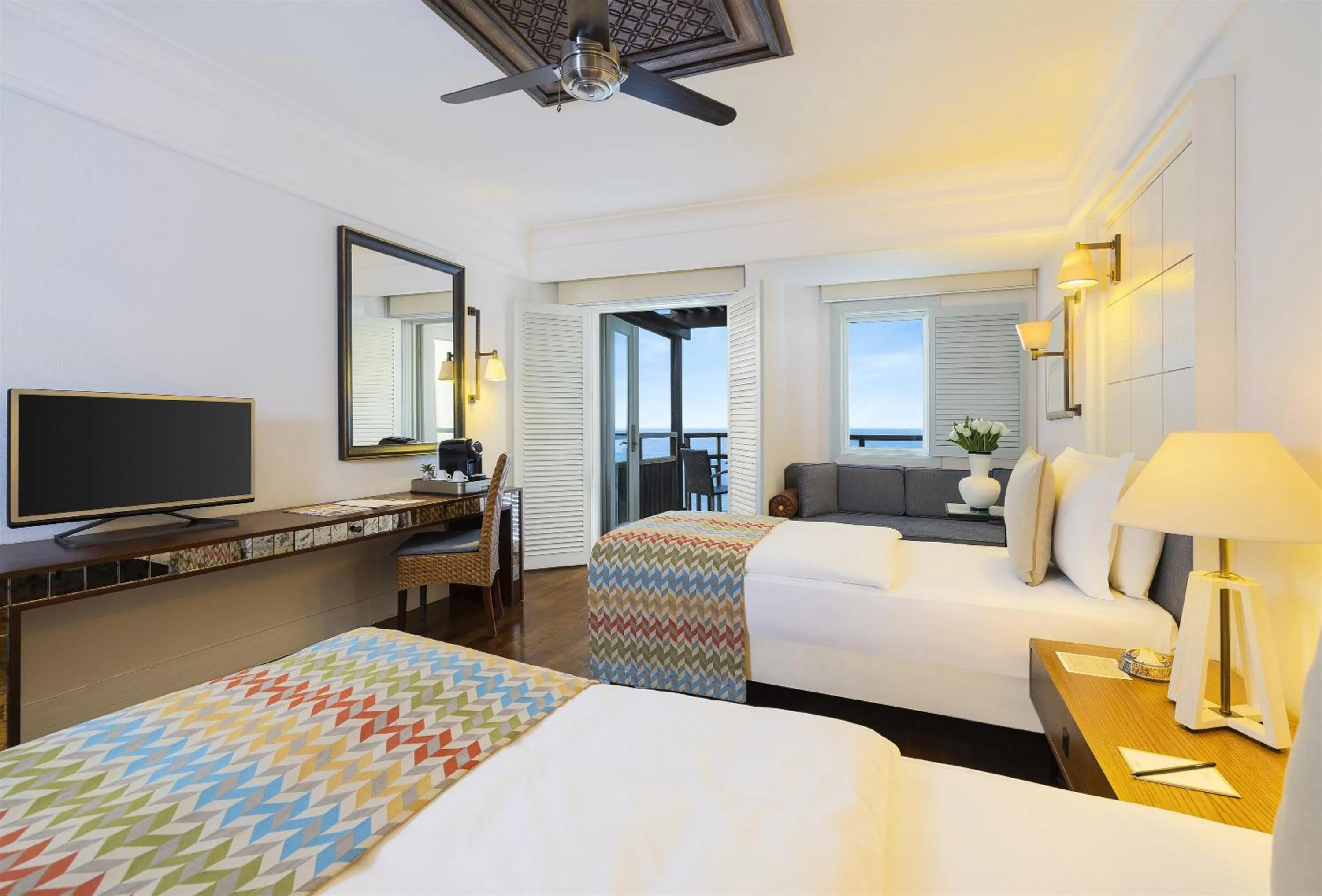 Communal lounge/ TV room, Bed in Kempinski Hotel Barbaros Bay Bodrum