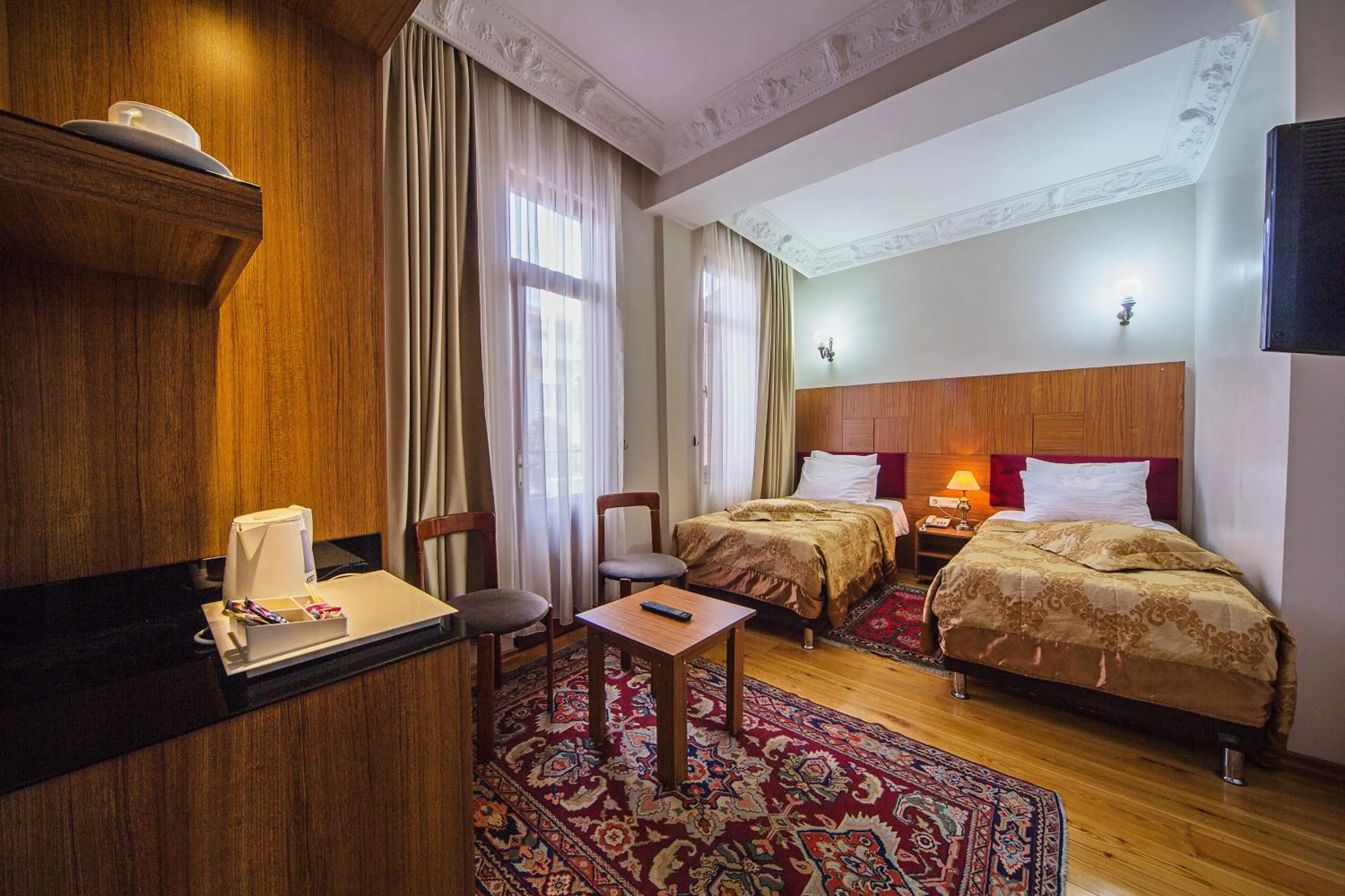 Bedroom, Bed in Hippodrome Hotel