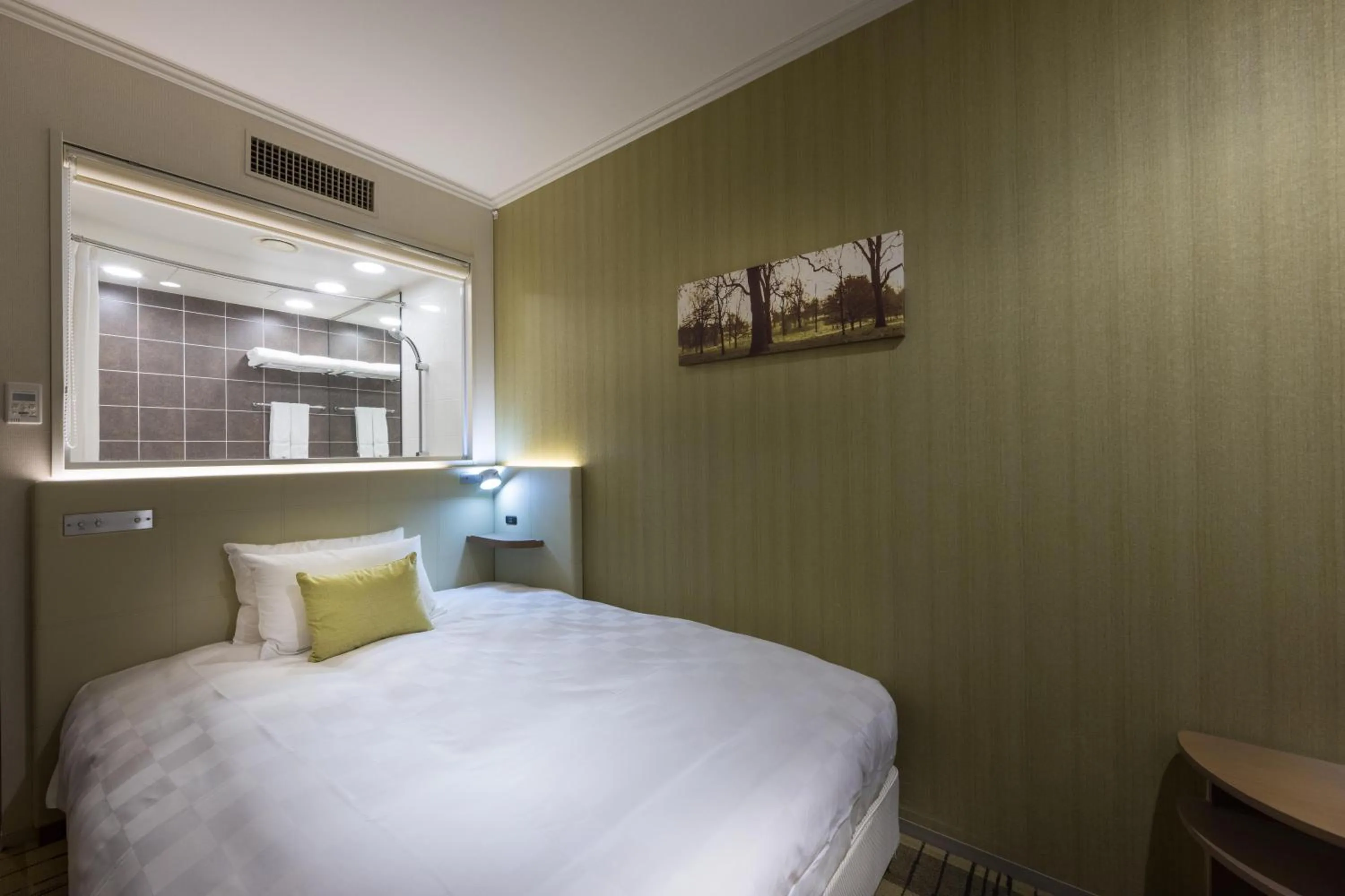 Bed in Kichijoji Excel Hotel Tokyu