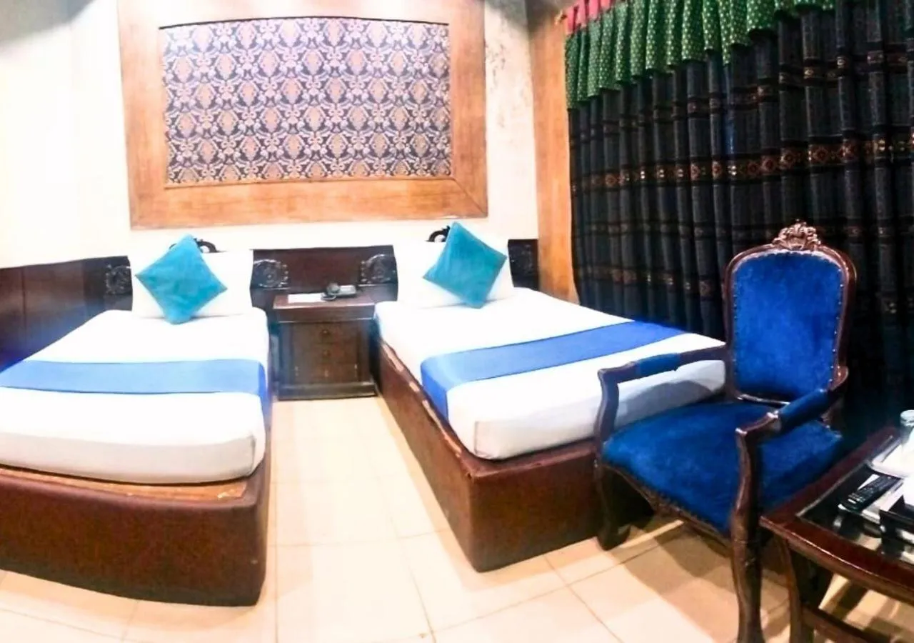 Bed in Quick continental Hotel - Jail Road