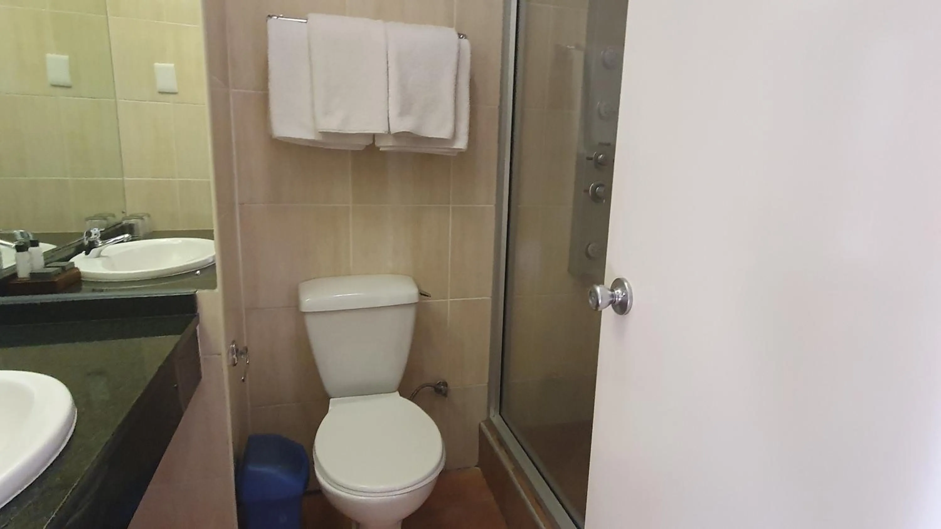 Bathroom in Mountain View International Hotel - Eswatini