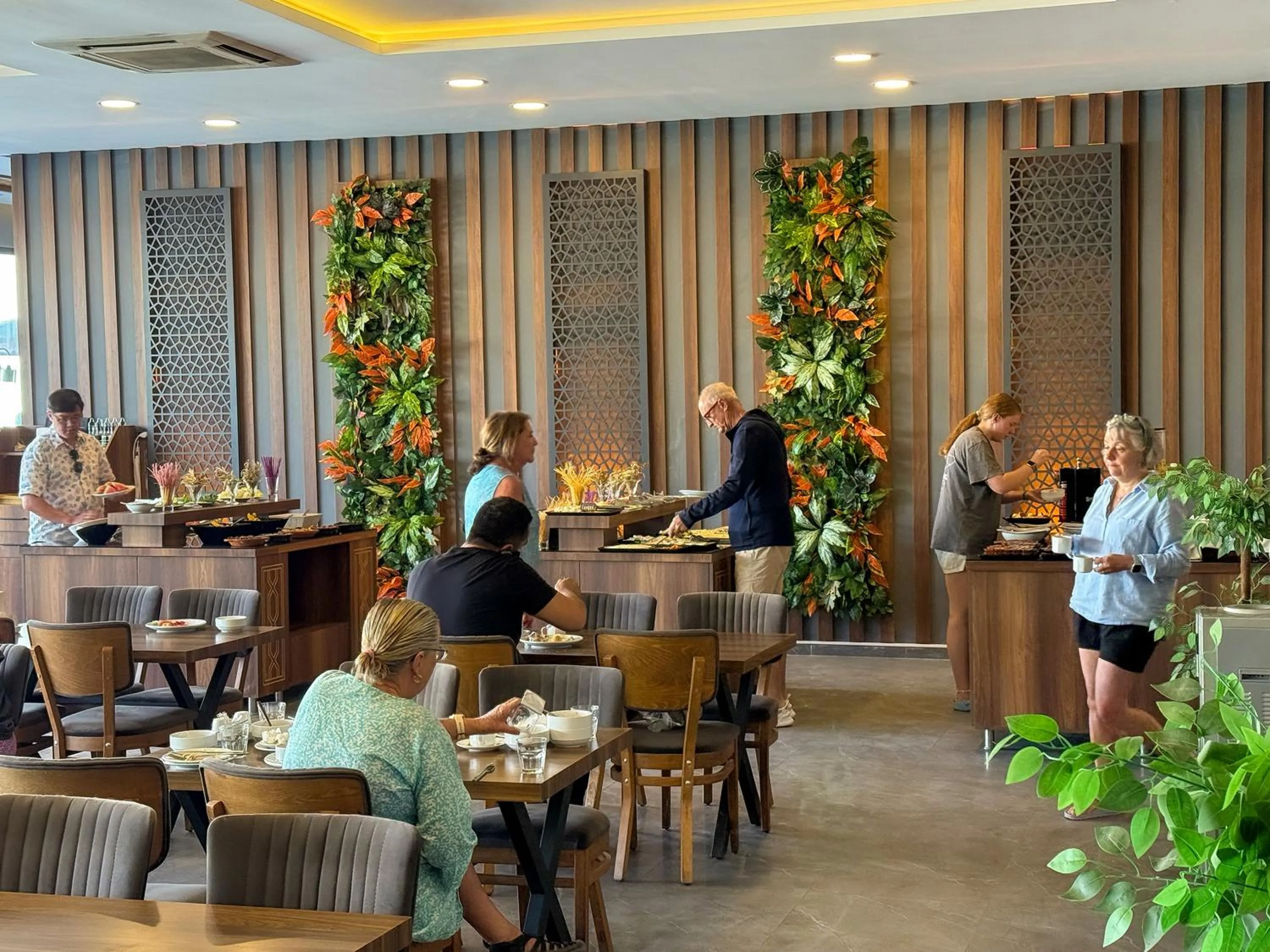 Restaurant/places to eat in ANYA RESORT HOTEL