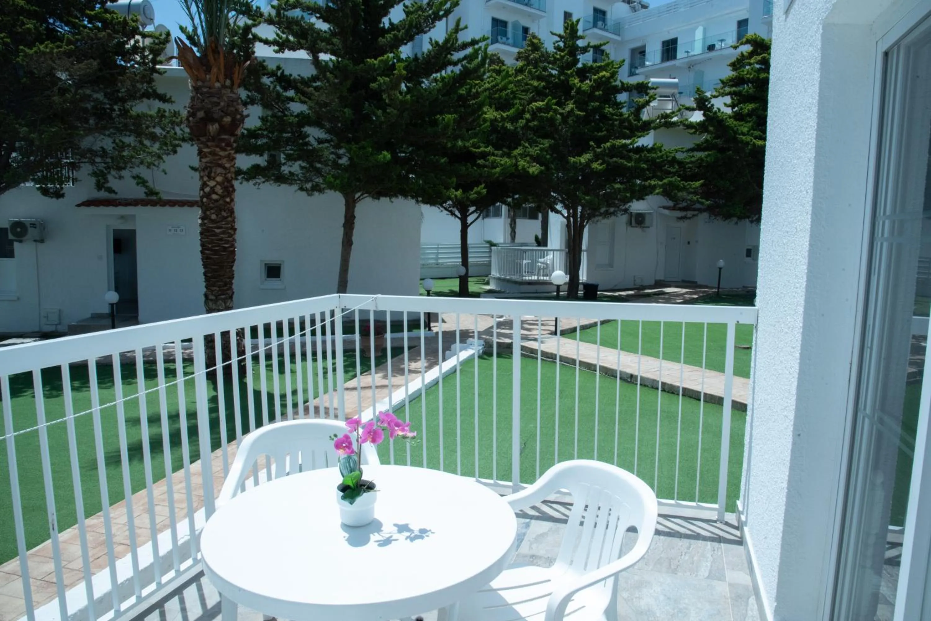 Studio in Flisvos Beach Apartments